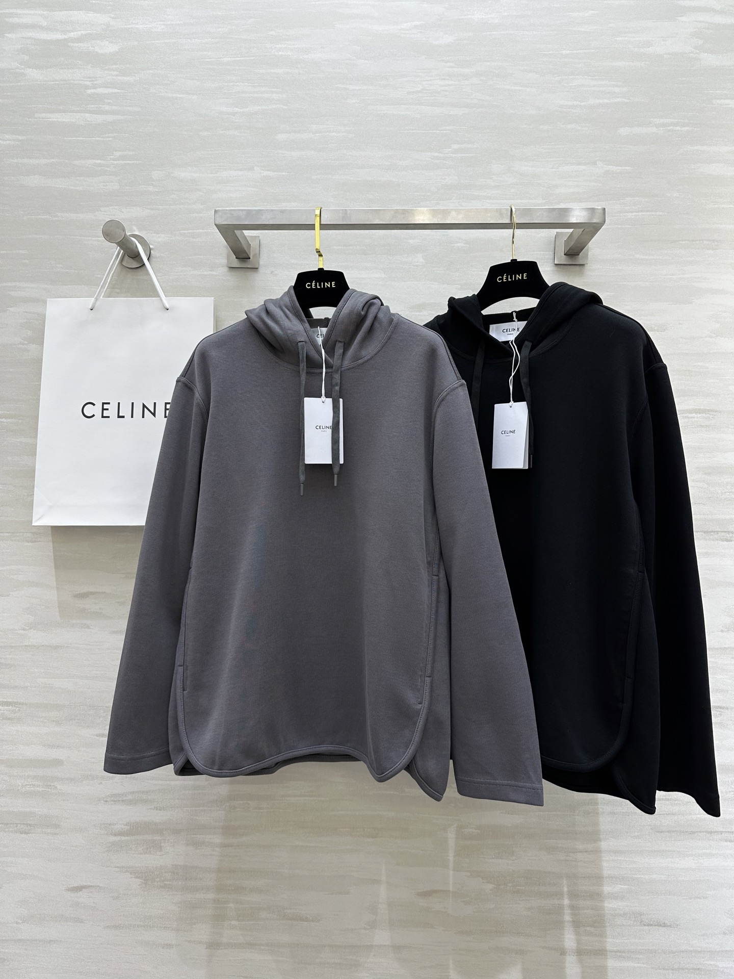 NO:308795,#Celin early spring new style minimalist hooded sweatshirt high quality spot first-time sizeS/M/L (M size shoulder width 49, sleeve length 57, bust 116, 65-70) 69, celine, hoodie, sweatshirts, hats, alexander wang19860909#Celin早春新款 极简连帽卫衣 高品质 现货首发sizeS/M/L（M码肩宽49,袖长57,胸围116,衣长65-70）69,,celine,hoodie,sweatshirts,hats,alexander wang,Women's clothing