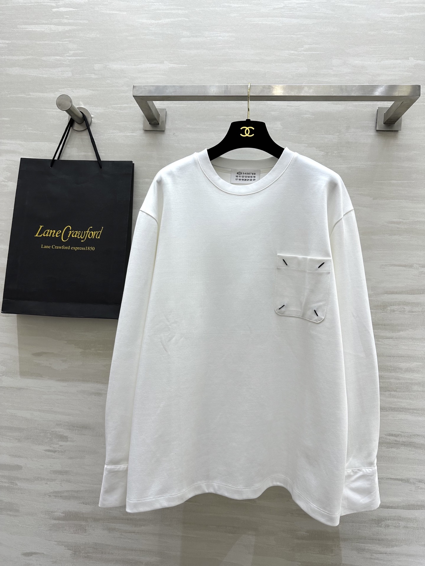 NO:308793,#MM6 early spring new style long-sleeved pullover sweatshirt high quality spot first-time sizeS/M/L (size s shoulder width 51, sleeve length 61, bust 120, garment length 69),,masion margiela,hoodie,sweatshirts,alexander wang19860909#MM6早春新款 长袖套头卫衣 高品质 现货首发sizeS/M/L（s码肩宽51,袖长61,胸围120,衣长69）,,masion margiela,hoodie,sweatshirts,alexander wang,Women's clothing