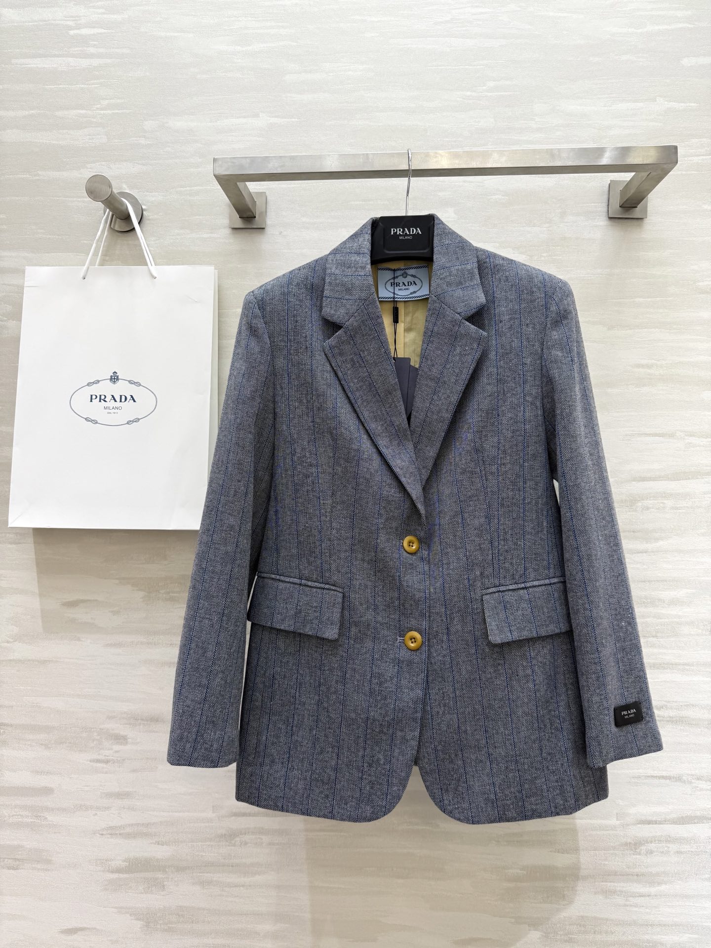 NO:310380,#PRAD spring and summer new style college style suit high quality spot first-time sizeS/M/L (M size shoulder width 40, bust 92, length 75, prada, business suit, alexander wang19860909#PRAD春夏新款 学院风西装 高品质 现货首发sizeS/M/L（M码肩宽40,胸围92,衣长75,,prada,business suit,alexander wang,Women's clothing