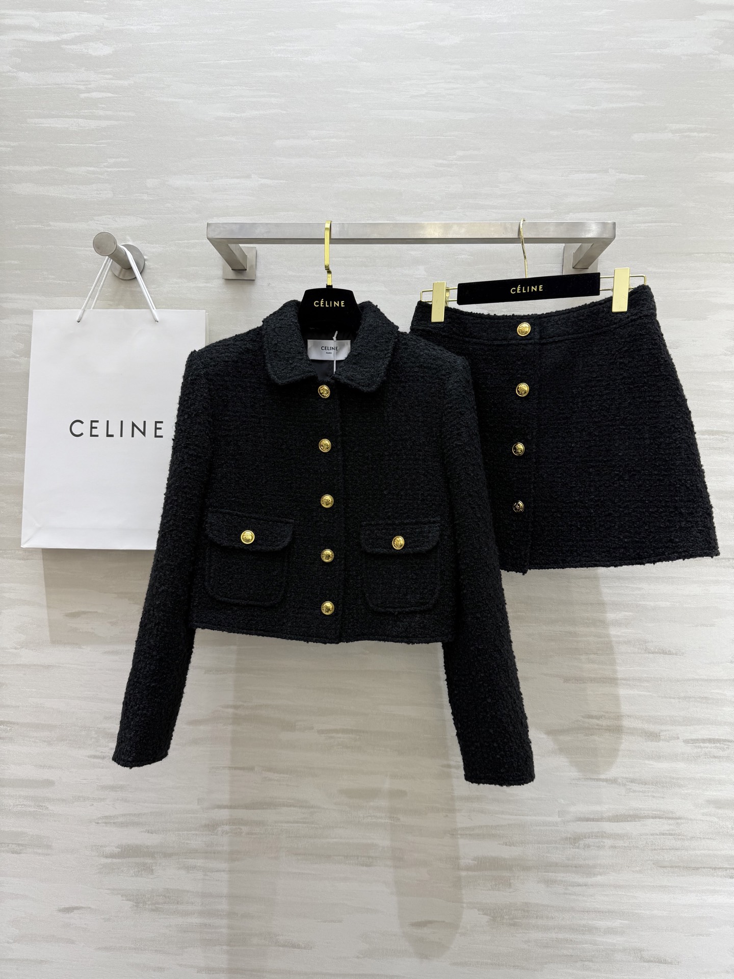 NO:311378,#Celin early spring new style celebrity temperament suit high quality spot first-time sizeS/M/L (M size shoulder width 39, bust 90, length 50, skirt waist 70, skirt length 37), celine, skirt 3kirts, alexander wang19860909#Celin早春新款 名媛气质套装 高品质 现货首发sizeS/M/L（M码肩宽39,胸围90,衣长50,半裙腰围70,裙长37）,,celine,skirts,alexander wang,Women's clothing