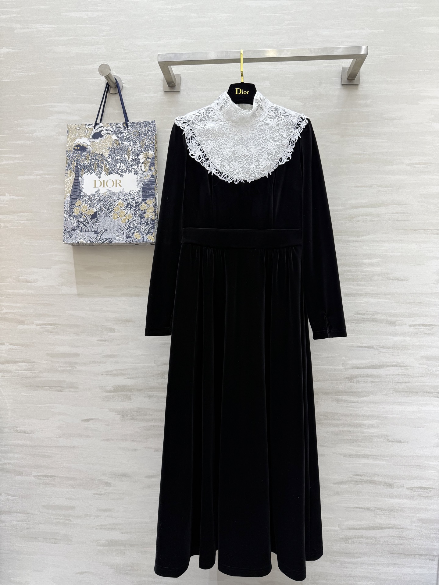 NO:311377,#DIO haute couture series Velvet dress High quality Spot first-time size36/38/40 (38 size shoulder width 37, bust 84, waist 74, skirt length 132) 6,,dior, skirt ts,alexander wang19860909#DIO高定系列 丝绒连衣裙 高品质 现货首发size36/38/40（38码肩宽37,胸围84,腰围74,裙长132）6,,dior,skirts,alexander wang,Women's clothing