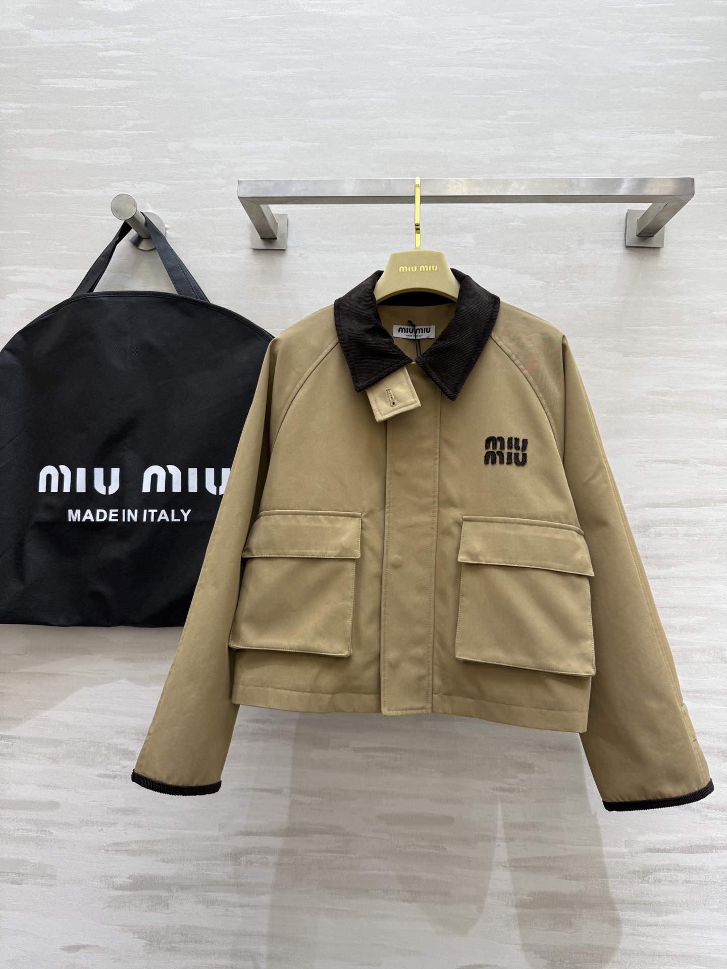 NO:311899,#Miumi early spring new style retro work jacket high quality spot first-time sizeS/M/L (M size bust 104, length 52, miumiu, jackets & coats, jackets & coats, alexander wang19860909#Miumi早春新款 复古工装夹克外套 高品质 现货首发sizeS/M/L（M码胸围104,衣长52,,miumiu,jackets & coats,jackets & coats,alexander wang,Women's clothing