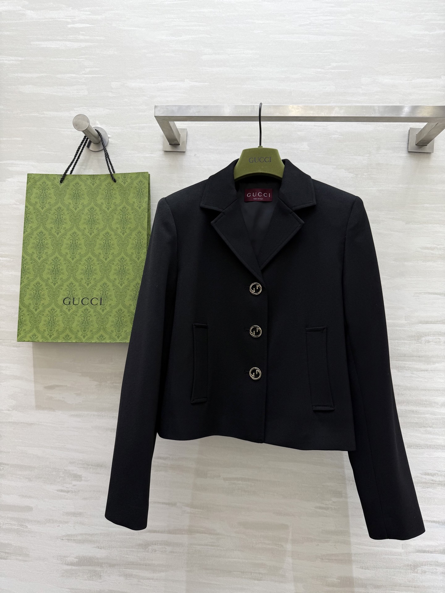 NO:312951,#Gucc early spring new style doll jacket with custom twill fabric Customized mold opening GG buttons High-quality customization Spot sizeS/M/L (size s size 38 shoulder width, bust 94, garment length 49), gucci, jackets & coats, alexander wang19860909#Gucc早春新款 娃娃款外套 采用定制斜纹面料 定制开模GG纽扣 细节高级 高品质定制 现货首发sizeS/M/L（s码肩宽38,胸围94,衣长49）,,gucci,jackets & coats,alexander wang,Women's clothing