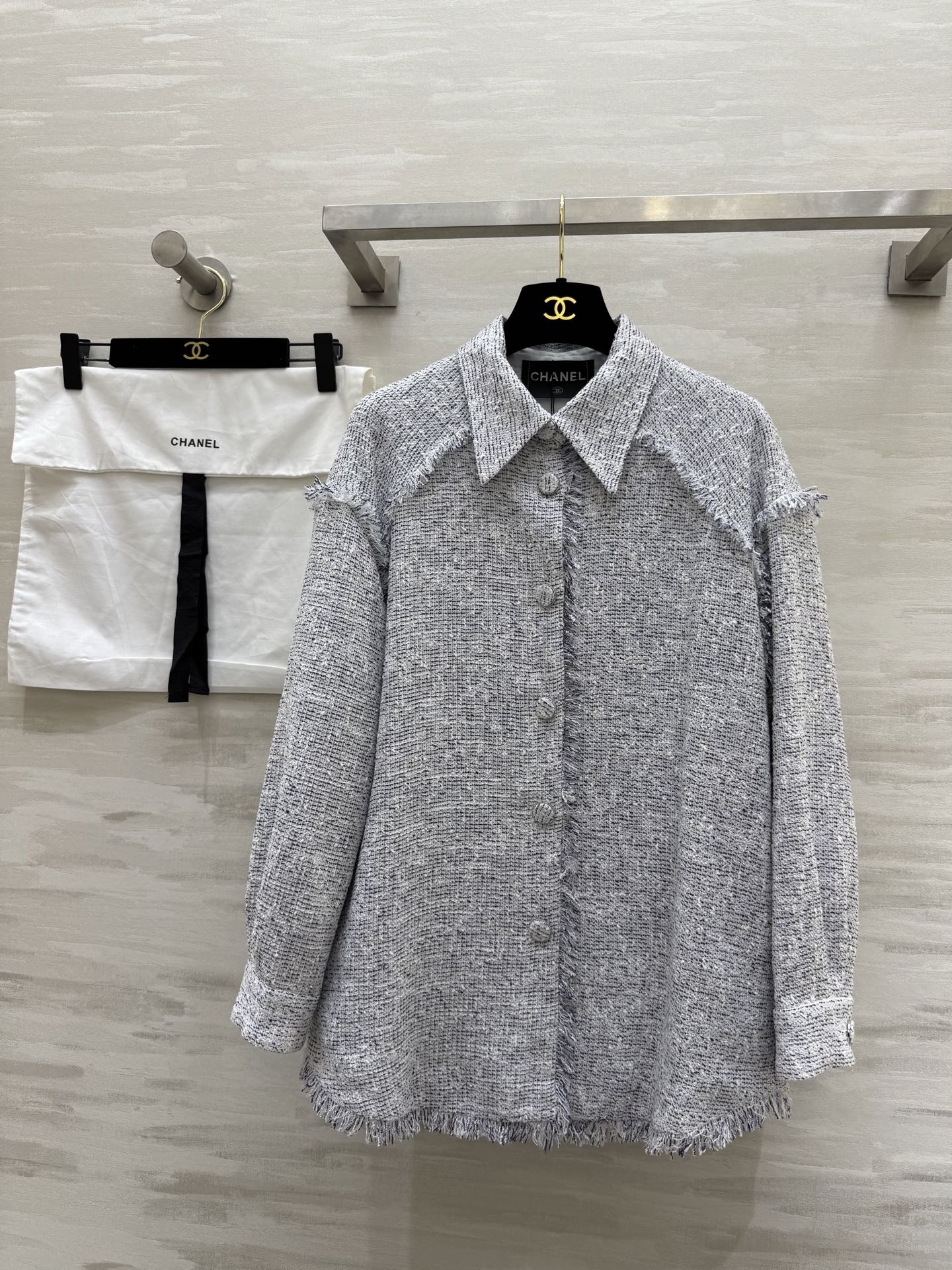 NO:320526,#Chane Spring and Summer New Style Pure Hand-pulled Shirt High Quality Spot First-time Size36/38/40 (36 size bust 100, 75 length) 6, Chanel, alexander wang19860909#Chane春夏新款 纯手工拔毛衬衣 高品质 现货首发size36/38/40（36码胸围100,衣长75）6,,chanel,alexander wang,Women's clothing