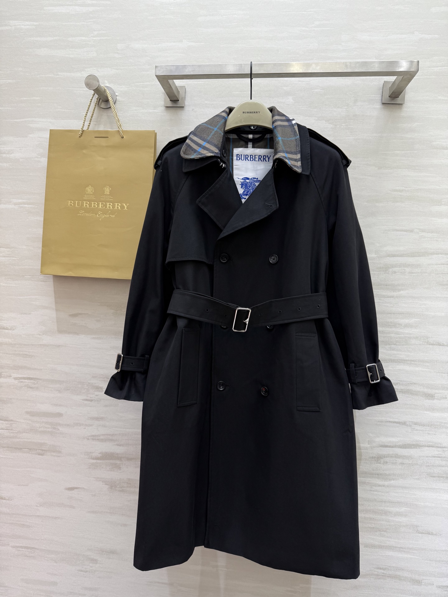 NO:321782,#Burberr early spring new style disassembled collar windbreaker jacket high quality spot first-time sizeS/M/L (M size bust 110, length 107, burberry, jackets & coats, alexander wang19860909#Burberr早春新款 拆卸领风衣外套 高品质 现货首发sizeS/M/L（M码胸围110,衣长107,,burberry,jackets & coats,alexander wang,Women's clothing