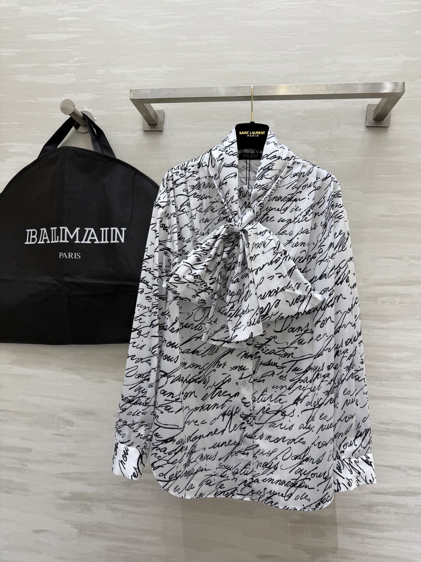 NO:322369,#Balmai Spring and Summer New Shirts｜ Shirt Control This item needs to be won~High Quality Spot First-SizeS/M/L (M Size 47 Shoulder Width, Bust 116, Clothes Length 80) 6, balmain,shirts,alexander wang19860909#Balmai春夏新款衬衣｜ 衬衫控这件要拿下～高品质 现货首发sizeS/M/L（M码肩宽47,胸围116,衣长80）6,,balmain,shirts,alexander wang,Women's clothing