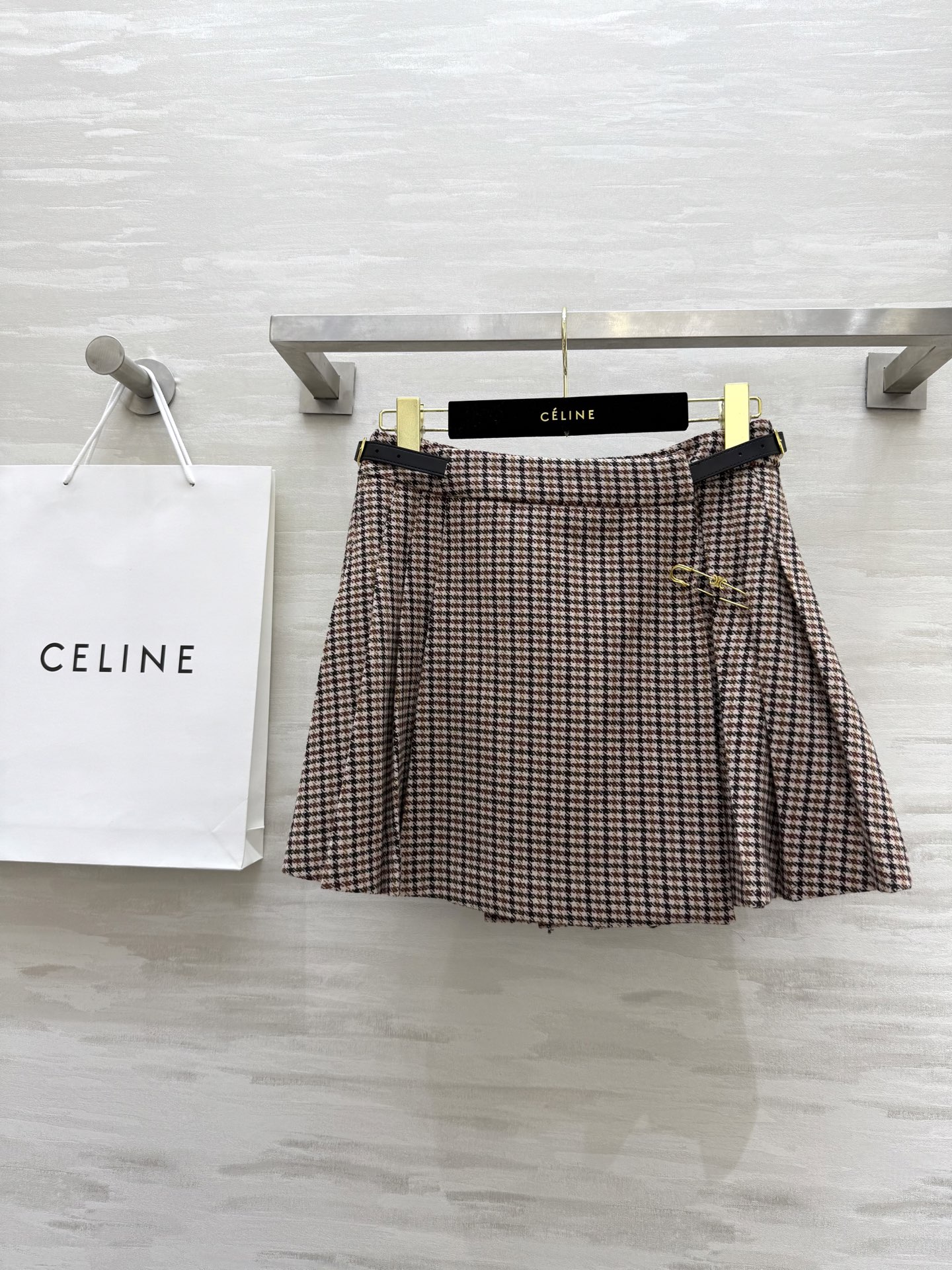 NO:324698,#Celin early spring new style high-fixed checked pleated skirt high-quality customization spot first-time sizeS/M/L (M size waist 72, 39 length), celine, skirts, alexander wang19860909#Celin早春新款 高定格纹百褶半裙 高品质定制 现货首发sizeS/M/L（M码腰围72,衣长39）,,celine,skirts,alexander wang,Women's clothing