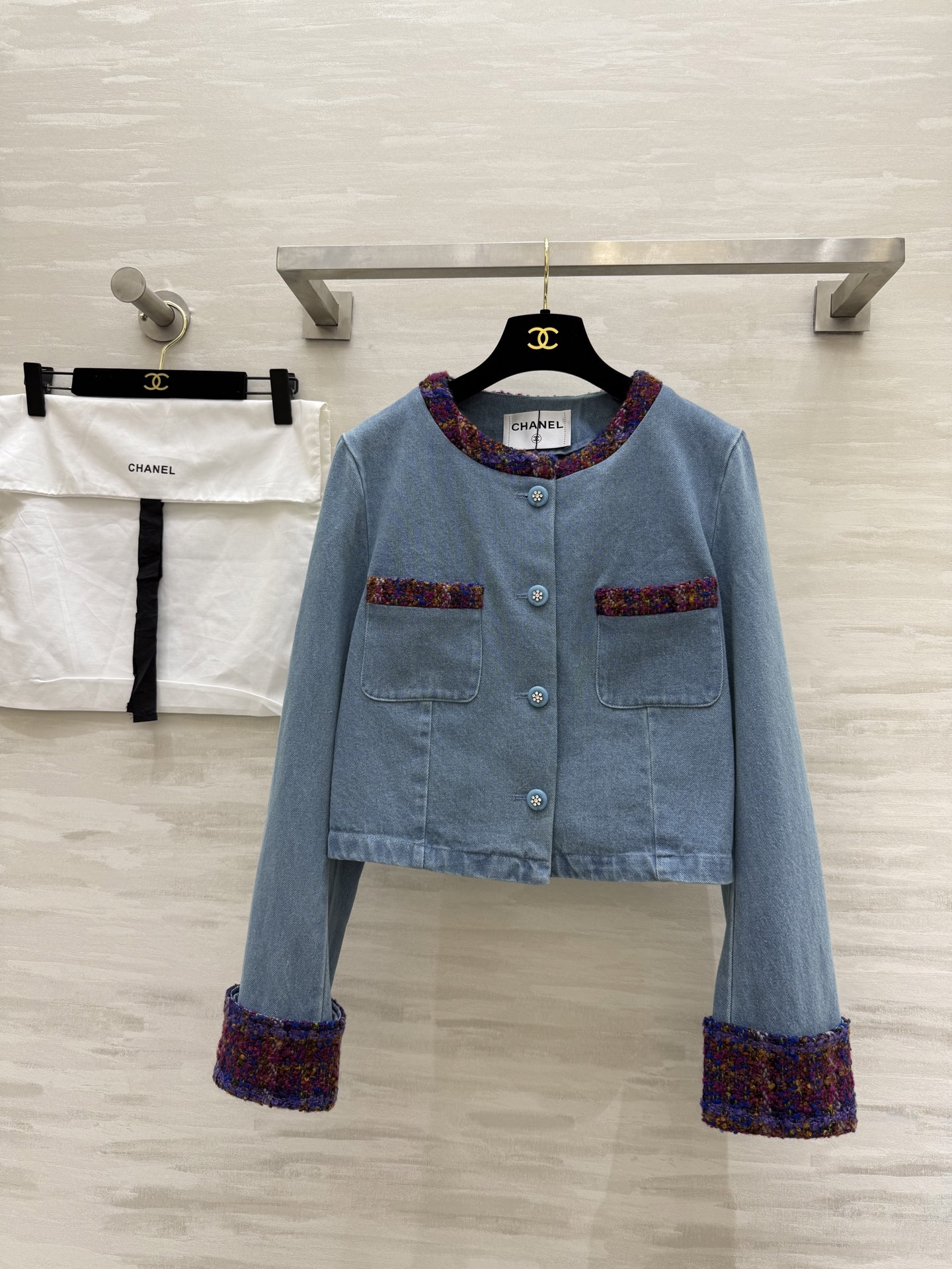#CHANE♡²⁵春夏新款 复古做旧牛仔花呢编织拼接短款外套 高品质定制 现货首发size：36/38/