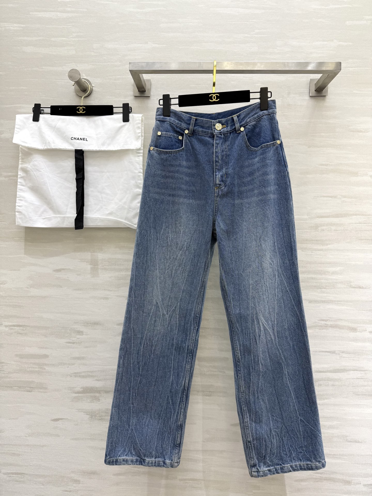 NO:317212,#Chane spring and summer new style camellia embroidered embroidered jeans high quality customization spot first-time size36/38/40 (38 size waist 70, trouser length 105), chanel, jeans, alexander wang19860909#Chane春夏新款 山茶花浮雕刺绣牛仔裤 高品质定制 现货首发size36/38/40（38码腰围70,裤长105）,,chanel,jeans,alexander wang,Women's clothing