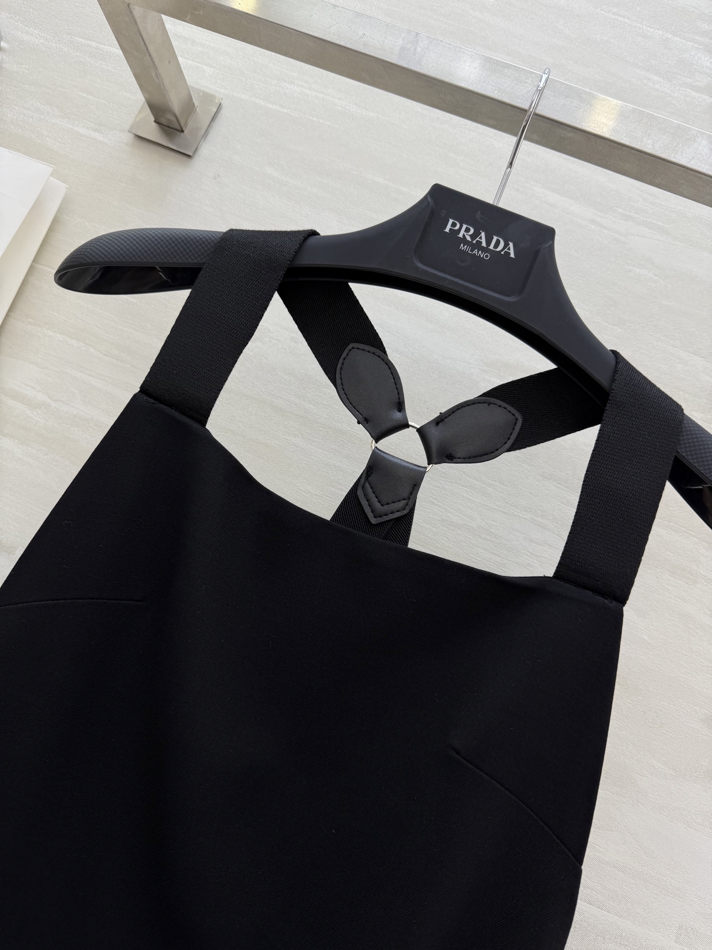 #Prad♡²⁵ootd✔️新款背带裙 最百搭 时髦精的OOTD 高品质定制 现货首发size：S/M/