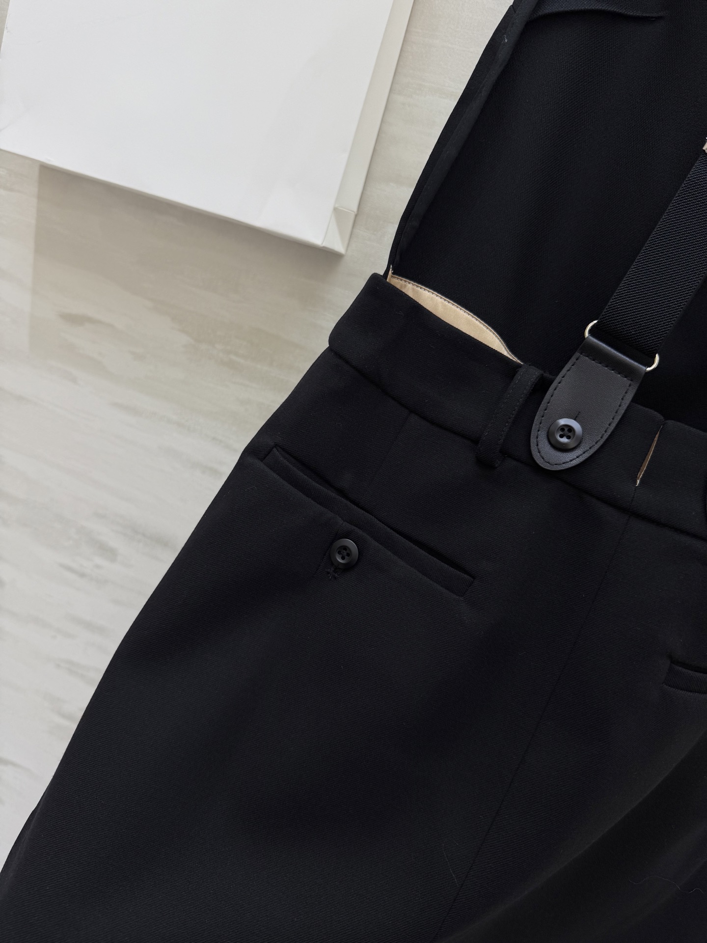 #Prad♡²⁵ootd✔️新款背带裙 最百搭 时髦精的OOTD 高品质定制 现货首发size：S/M/