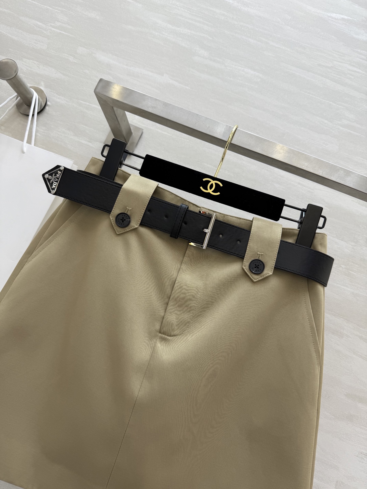 #Prad♡²⁵美式工装风半裙 高品质定制 配送腰带  现货首发size：S/M/L（s码腰围：66，臀