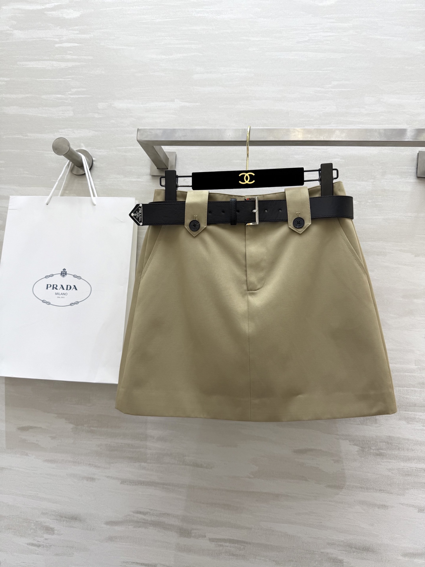 #Prad♡²⁵美式工装风半裙 高品质定制 配送腰带  现货首发size：S/M/L（s码腰围：66，臀