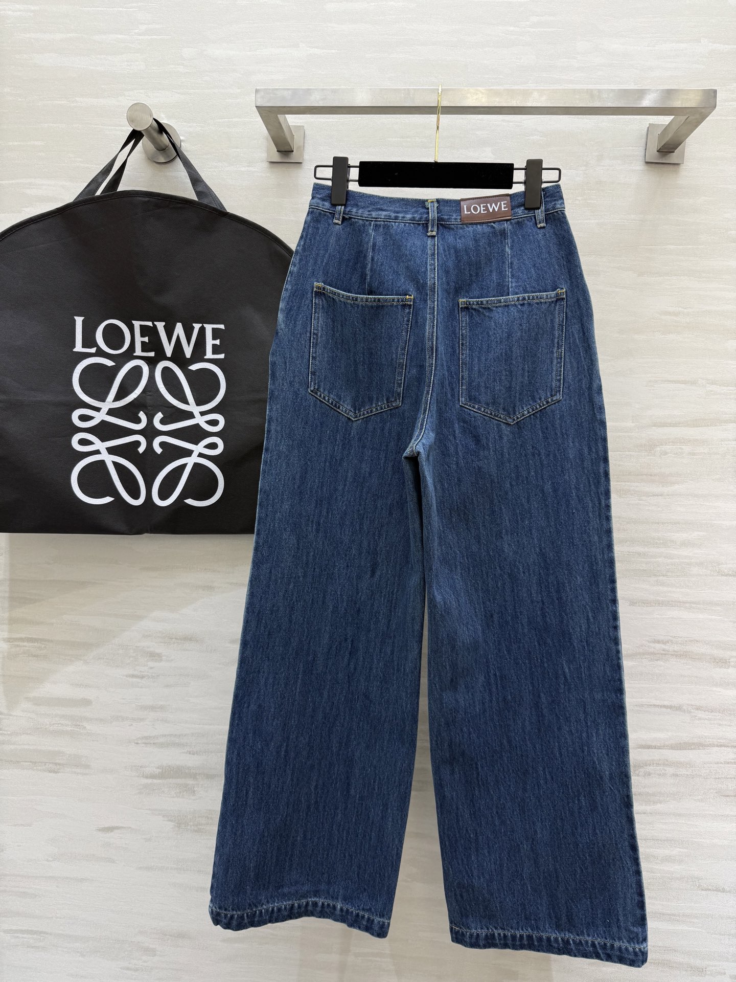 #Loew♡²⁵洗水丹宁直筒牛仔裤 高品质定制 现货首发size：S/M/L（s码腰围：64，裤长：10
