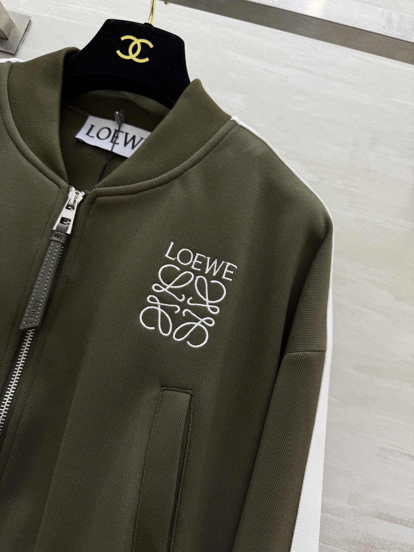 #Loew♡²⁵刺绣logo短款棒球服夹克 高品质定制 现货首发size：S/M/L（s码肩宽：55， 