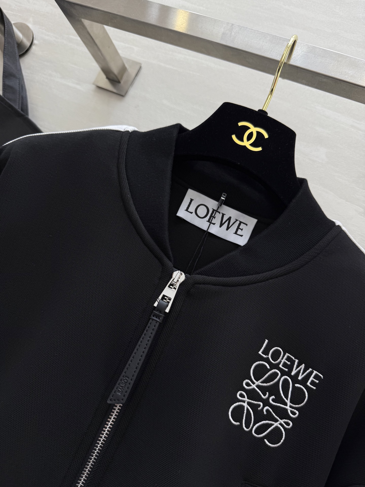#Loew♡²⁵刺绣logo短款棒球服夹克 高品质定制 现货首发size：S/M/L（s码肩宽：55， 