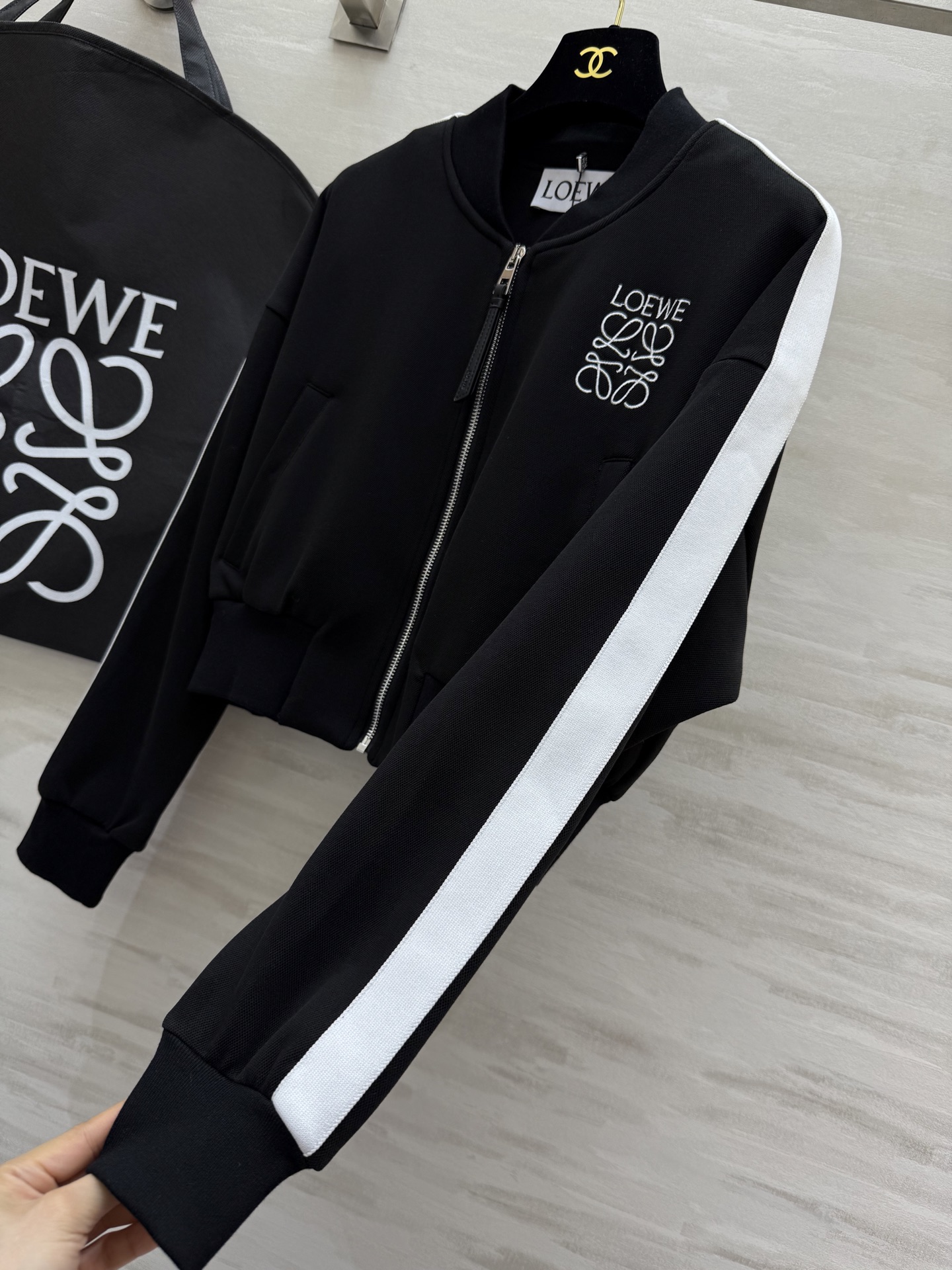 #Loew♡²⁵刺绣logo短款棒球服夹克 高品质定制 现货首发size：S/M/L（s码肩宽：55， 