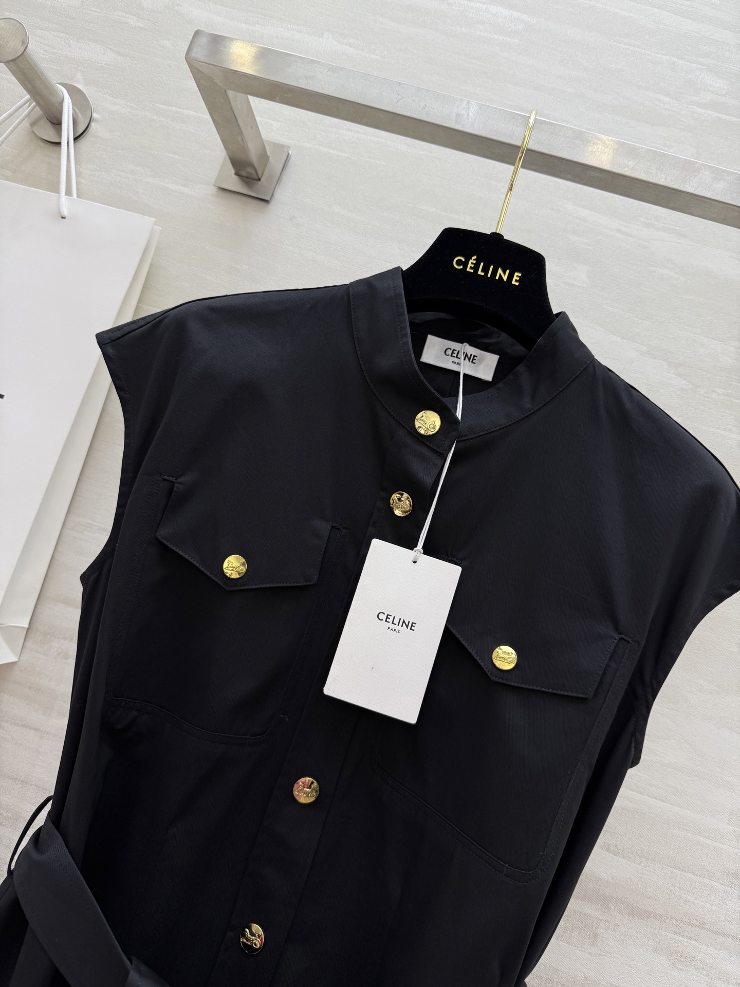 #Celin♡²⁵春夏新款工装风连衣裙 开模定制金属纽扣 立体剪裁版型时髦显瘦 高品质定制 现货首发si