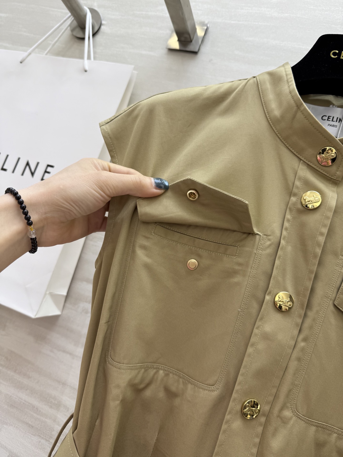 #Celin♡²⁵春夏新款工装风连衣裙 开模定制金属纽扣 立体剪裁版型时髦显瘦 高品质定制 现货首发si