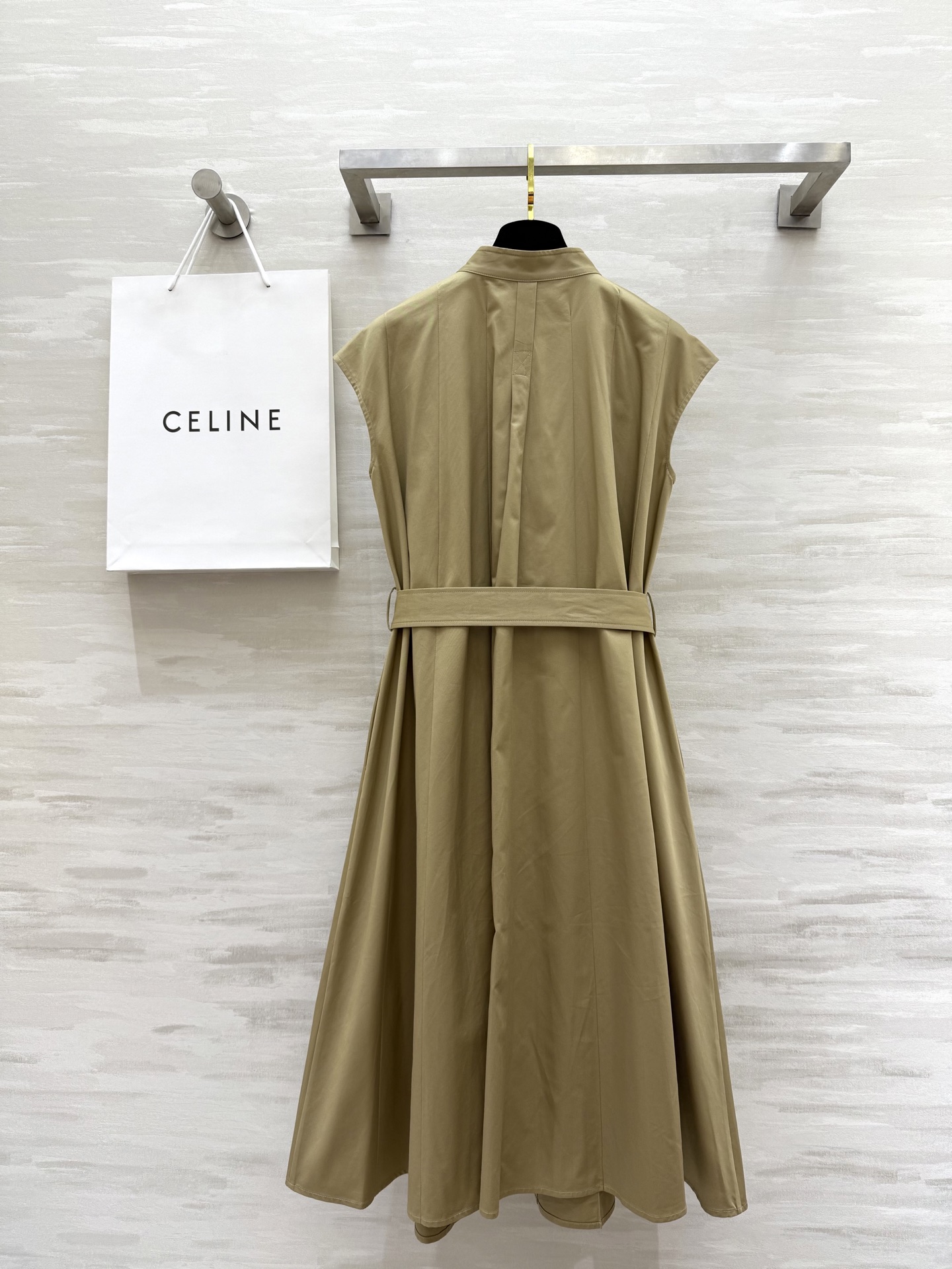 #Celin♡²⁵春夏新款工装风连衣裙 开模定制金属纽扣 立体剪裁版型时髦显瘦 高品质定制 现货首发si