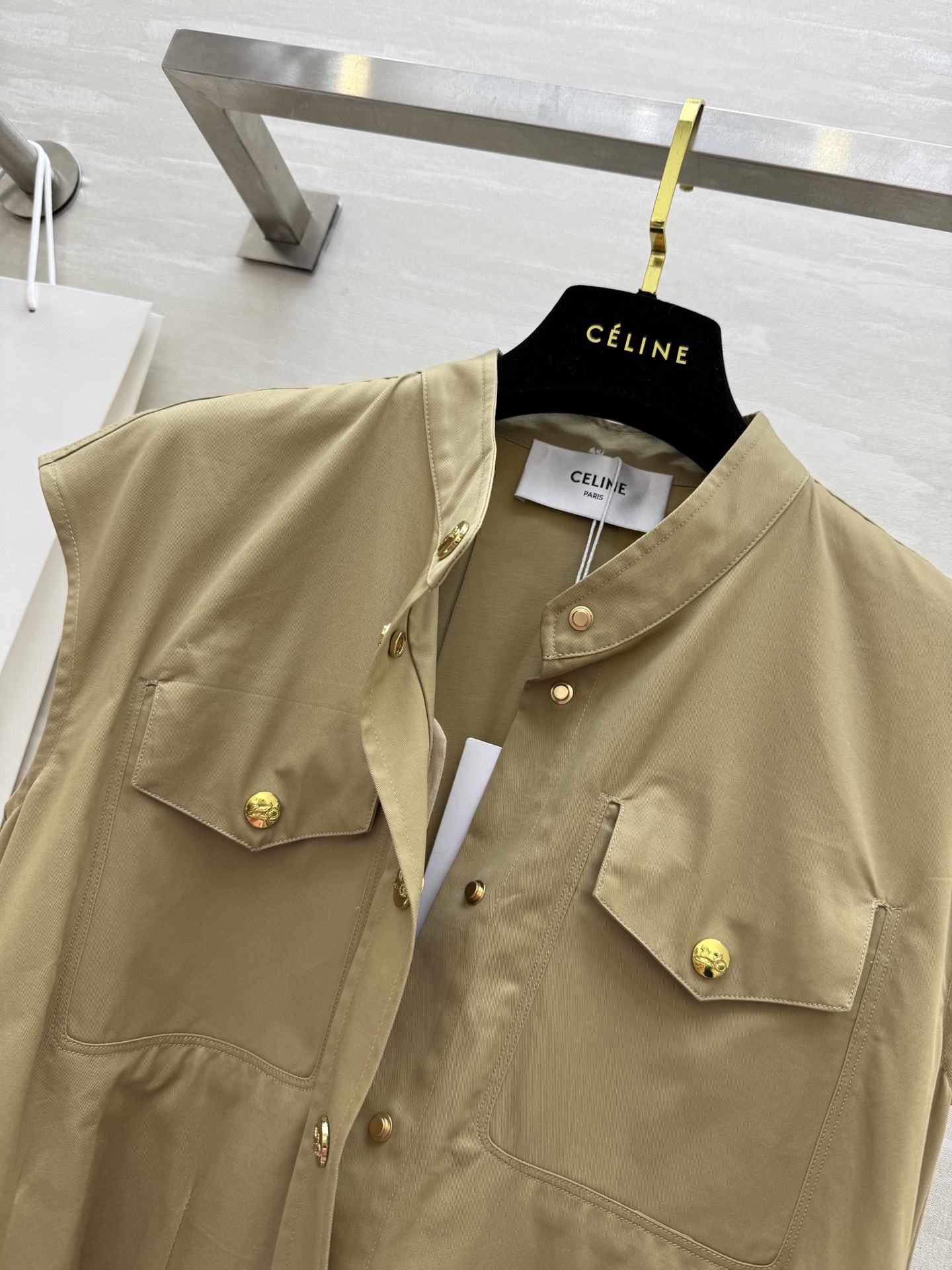 #Celin♡²⁵春夏新款工装风连衣裙 开模定制金属纽扣 立体剪裁版型时髦显瘦 高品质定制 现货首发si