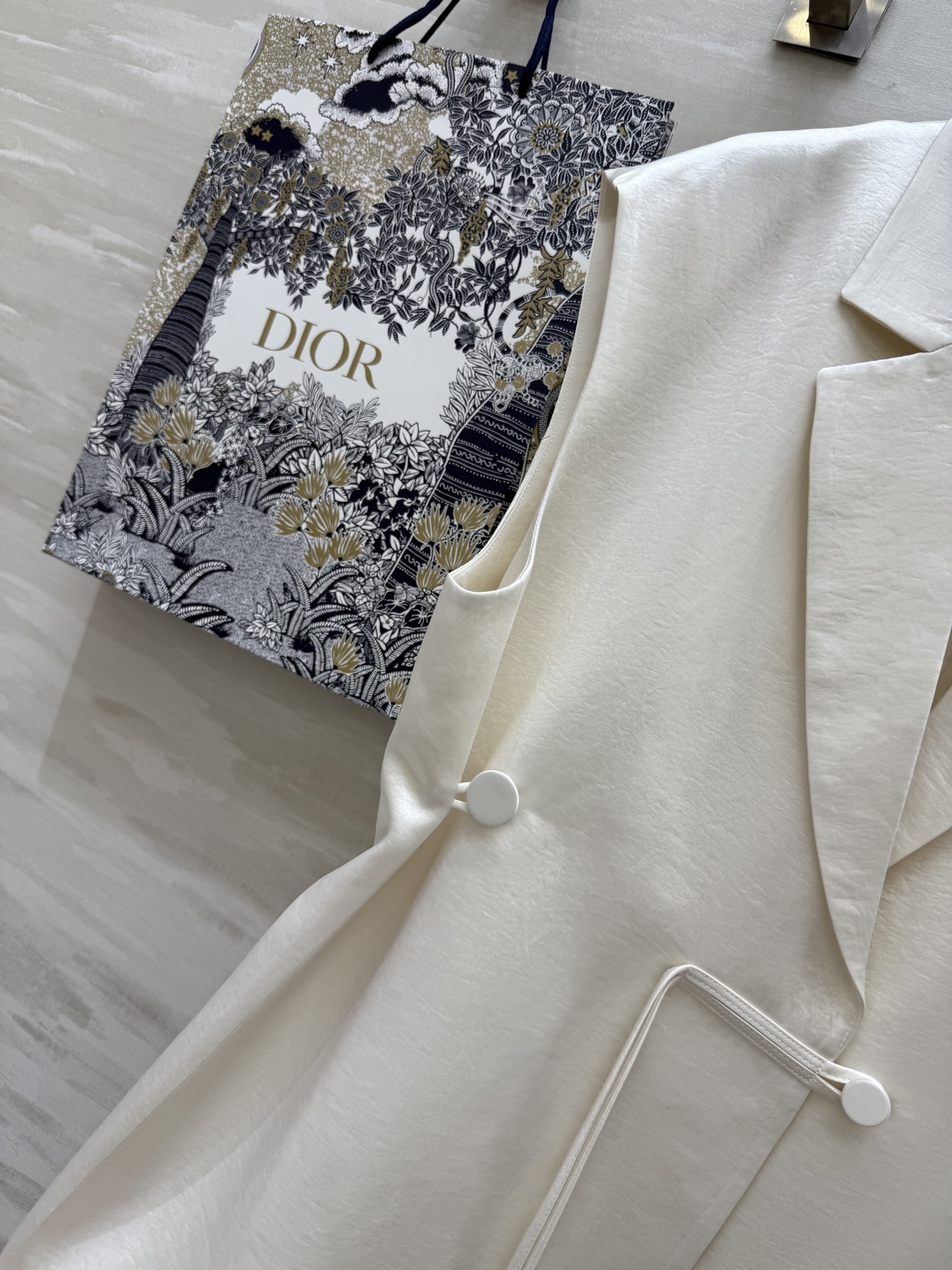 #DIO♡²⁵高级感静奢风缎面马甲西装 高品质定制 现货首发size：S/M/L（s码胸围：100，衣长