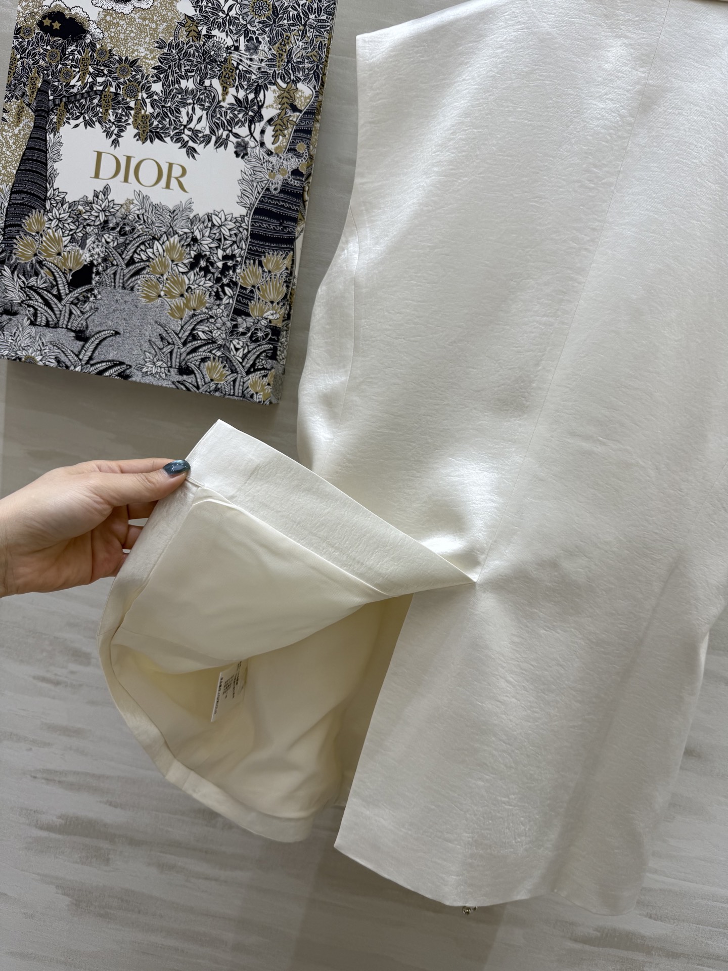 #DIO♡²⁵高级感静奢风缎面马甲西装 高品质定制 现货首发size：S/M/L（s码胸围：100，衣长