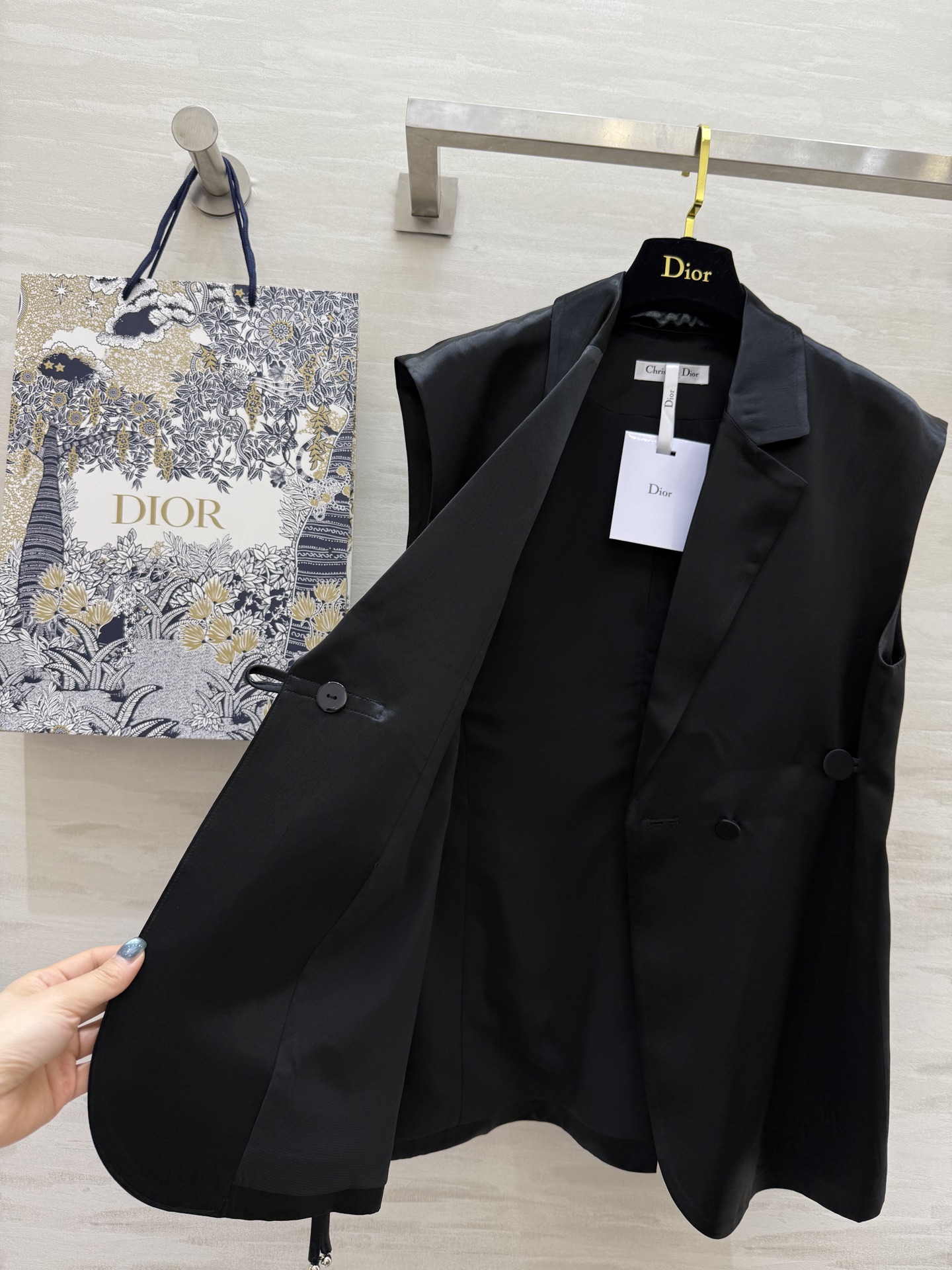 #DIO♡²⁵高级感静奢风缎面马甲西装 高品质定制 现货首发size：S/M/L（s码胸围：100，衣长