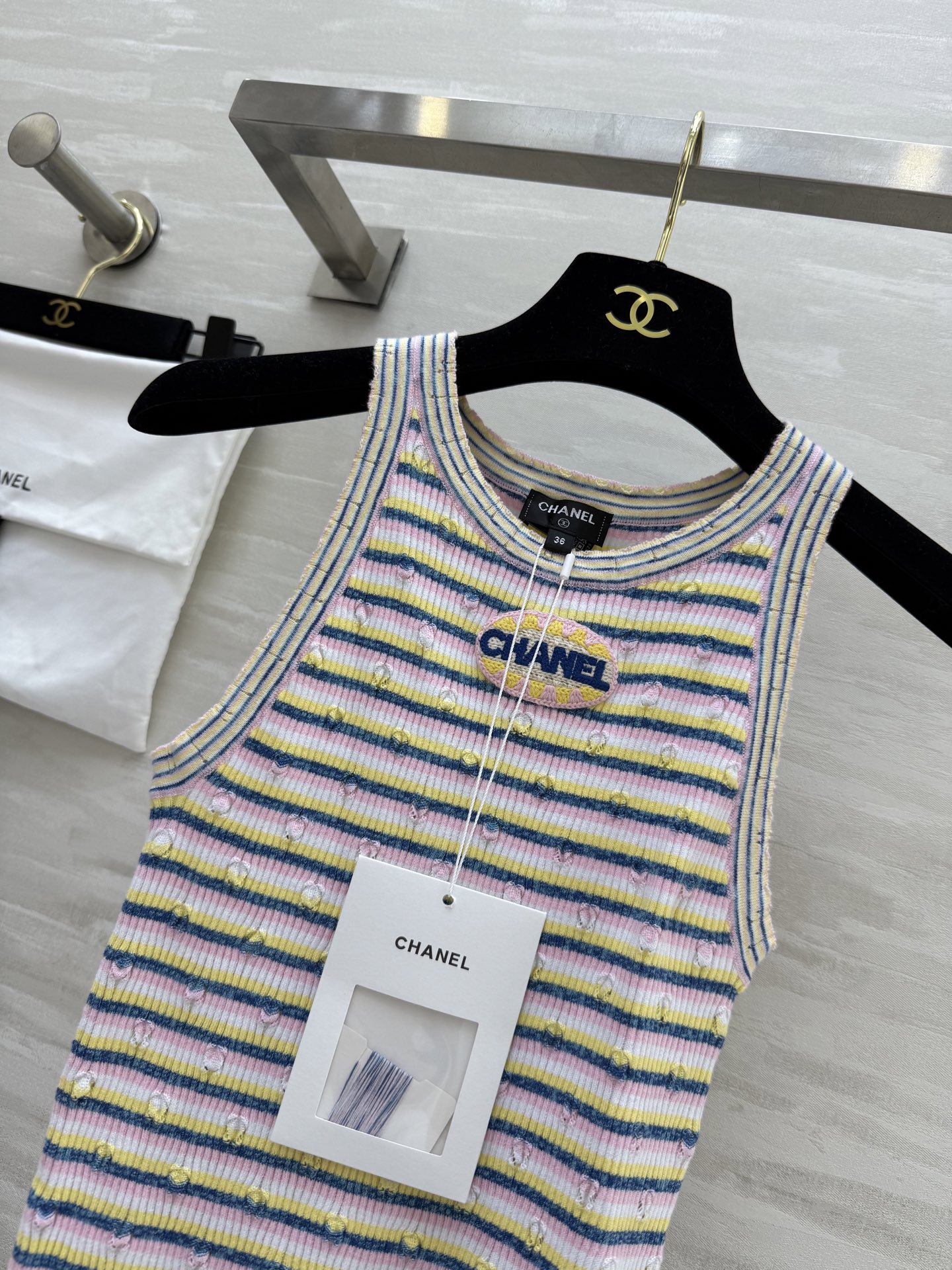 🧨ˎˊ˗ 𑊄𑣠𑊄ᰁ ✨Chanel²⁵P｜美到发晕的条纹背心 高品质定制 现货首发size：36/38/