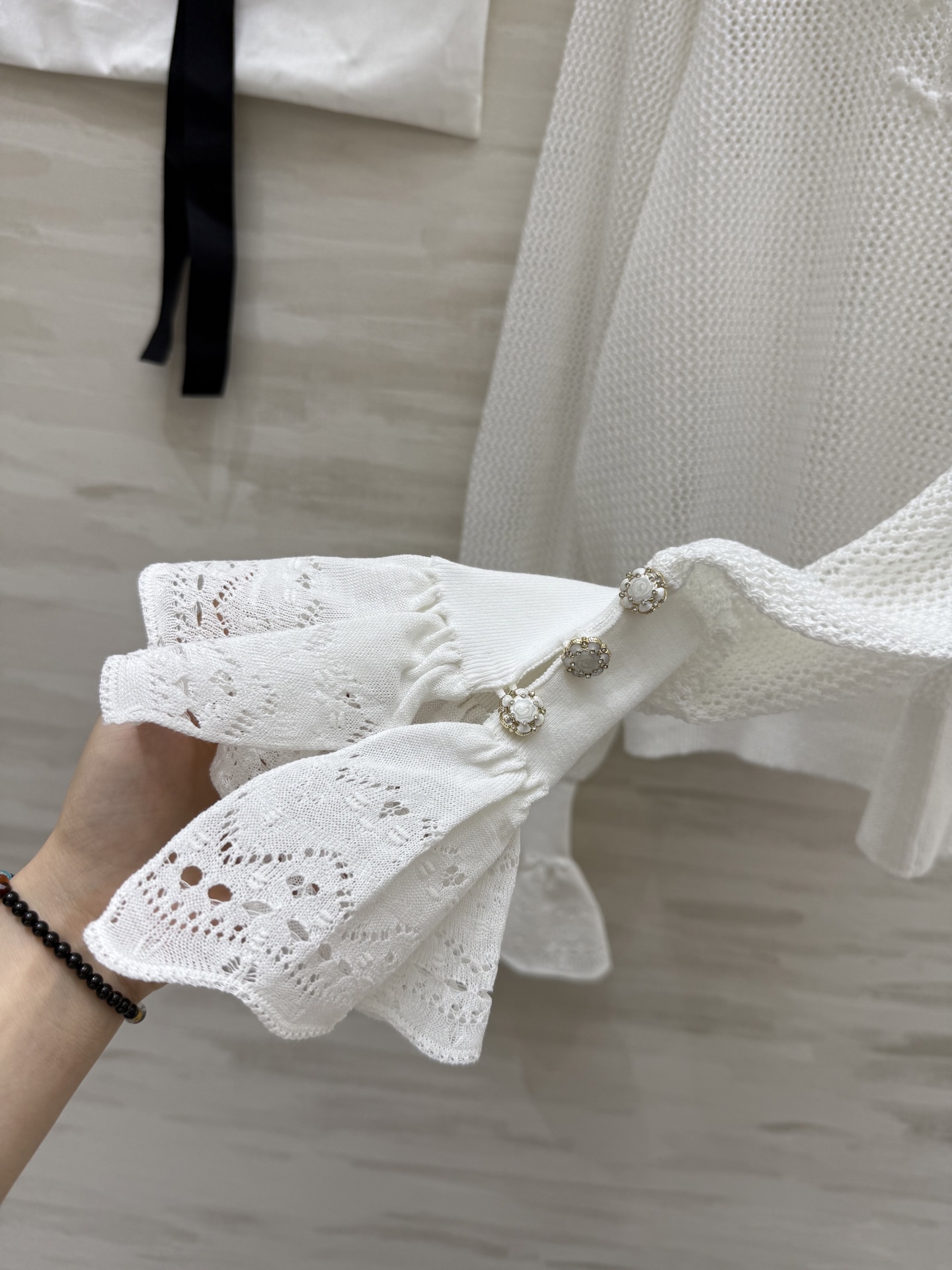#Chane♡²⁵P白色镂空钩花上衣 绝美！！！原版开发 高品质定制 现货首发size：36/38/40