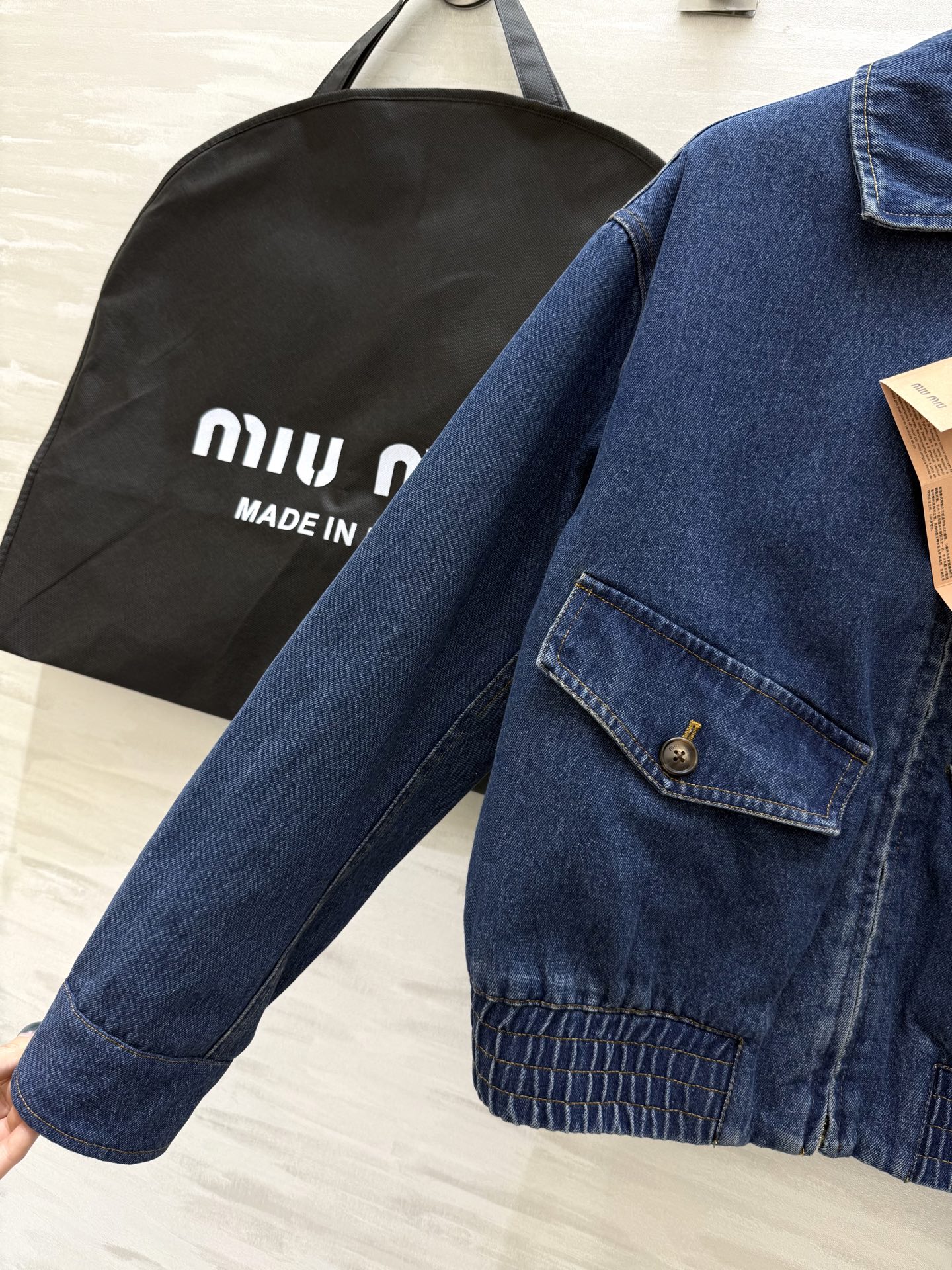 #Miumi♡²⁵翻领牛仔外套 高品质定制 现货首发size：S/M/L（s码肩宽：45，胸围：102，
