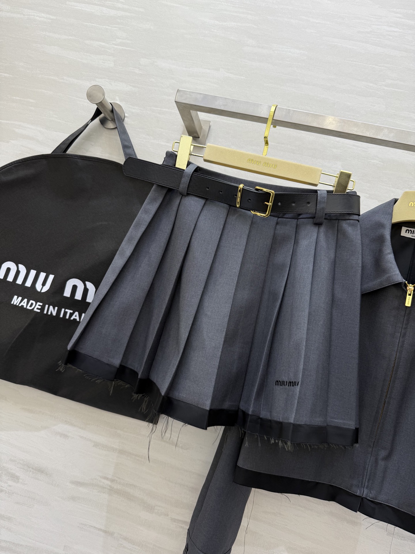 #Miumi♡²⁵学院风套装裙 高品质定制 现货首发size：S/M/L（s码肩宽：47，胸围：100，