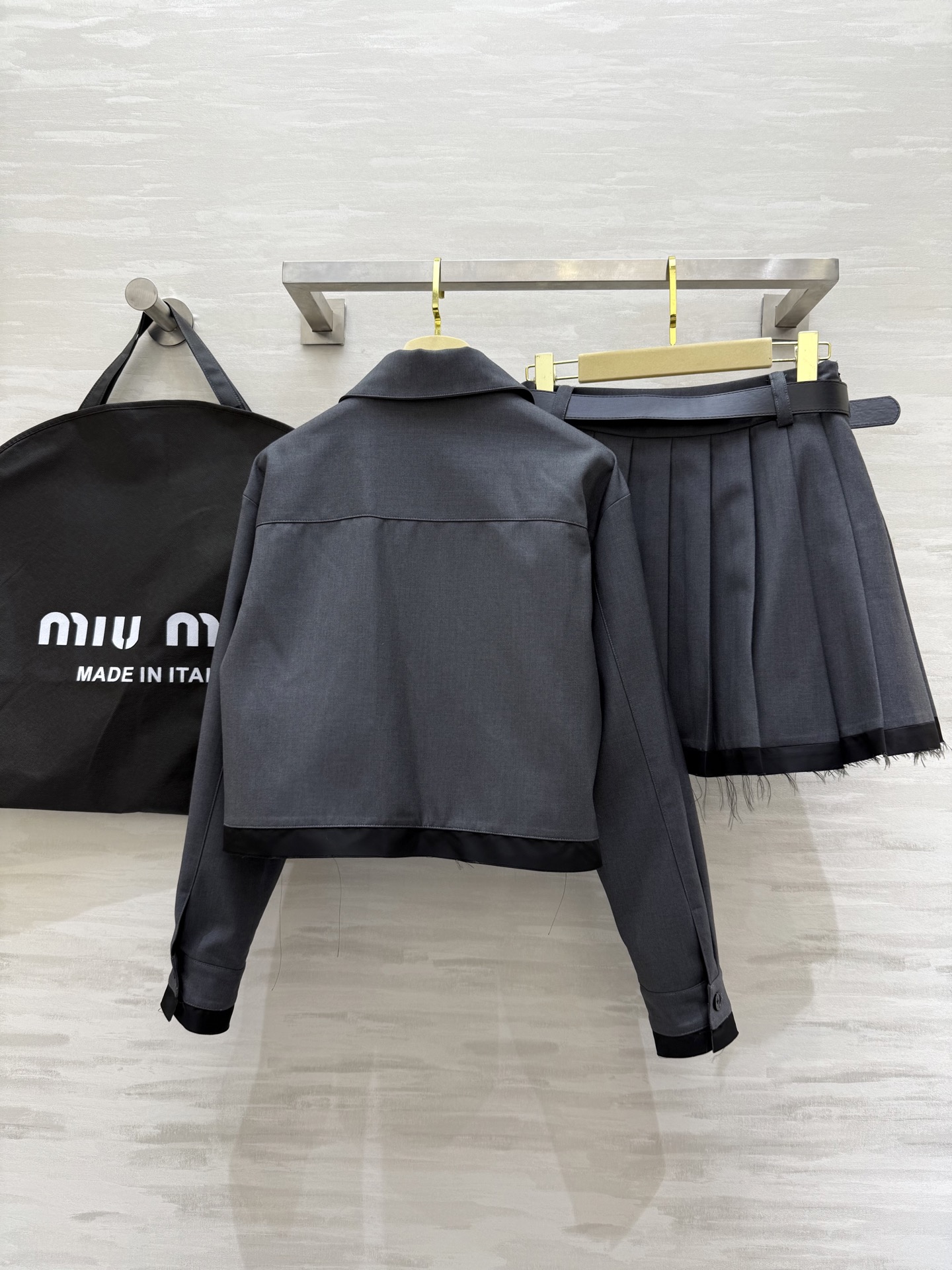 #Miumi♡²⁵学院风套装裙 高品质定制 现货首发size：S/M/L（s码肩宽：47，胸围：100，