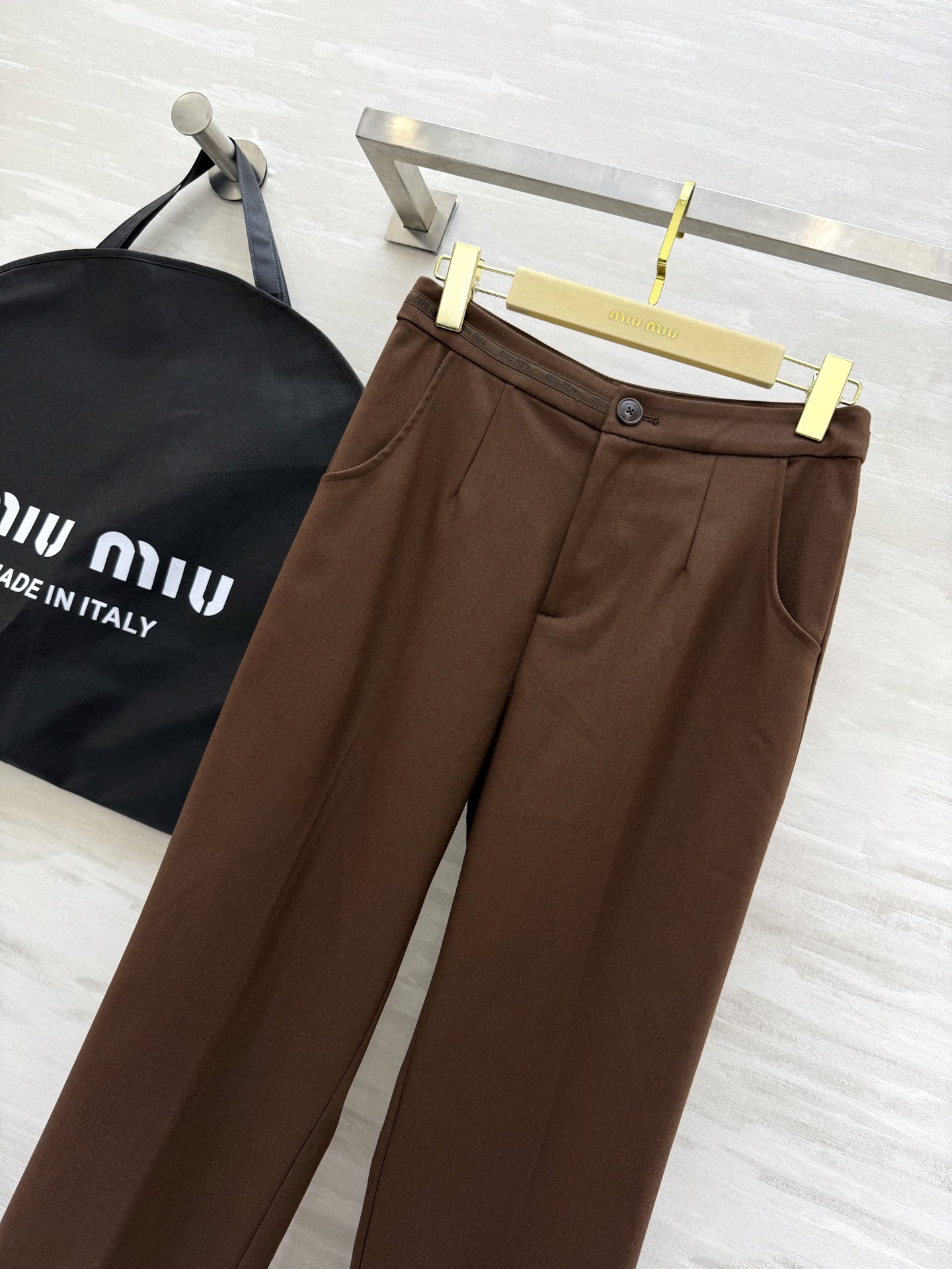 #Miumi♡²⁵西裤 立体剪裁裤型 高品质定制 现货首发size：S/M/L（s码腰围：66，臀围：9