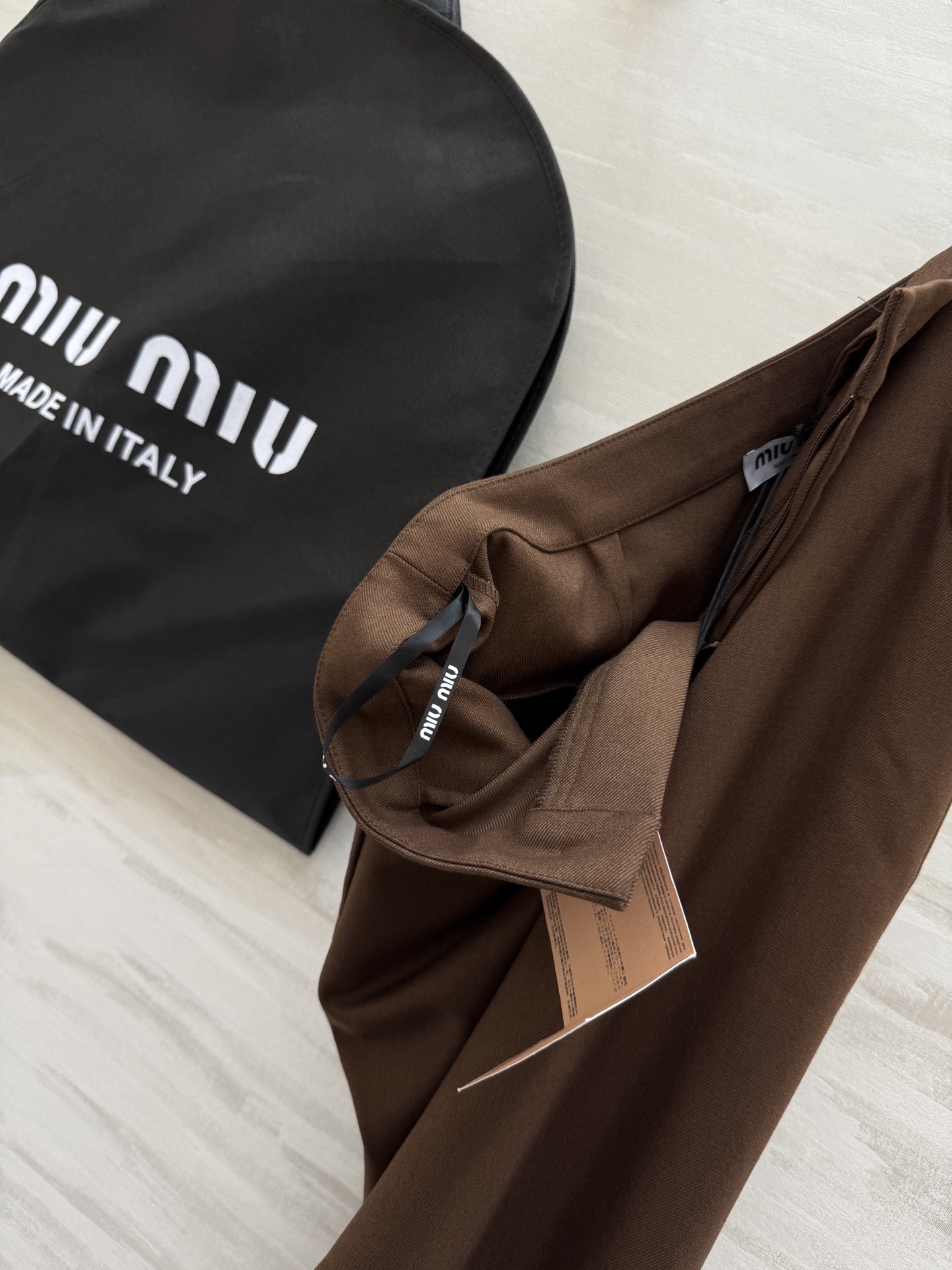#Miumi♡²⁵西裤 立体剪裁裤型 高品质定制 现货首发size：S/M/L（s码腰围：66，臀围：9