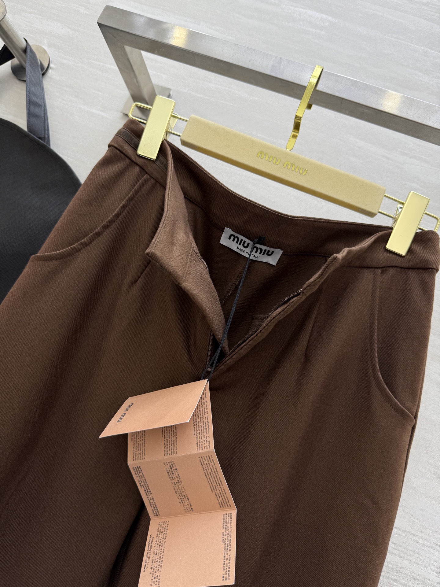 #Miumi♡²⁵西裤 立体剪裁裤型 高品质定制 现货首发size：S/M/L（s码腰围：66，臀围：9