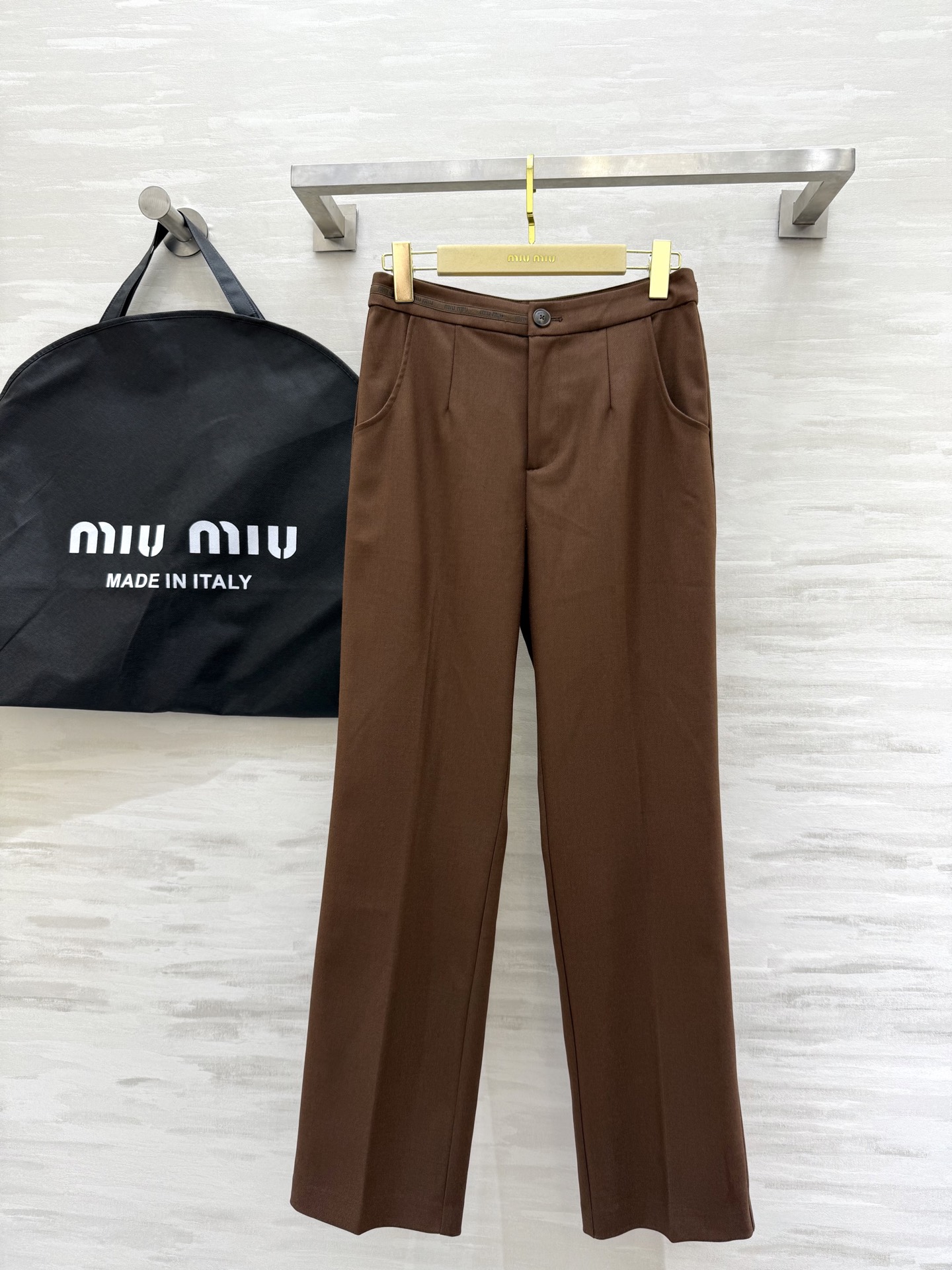 #Miumi♡²⁵西裤 立体剪裁裤型 高品质定制 现货首发size：S/M/L（s码腰围：66，臀围：9