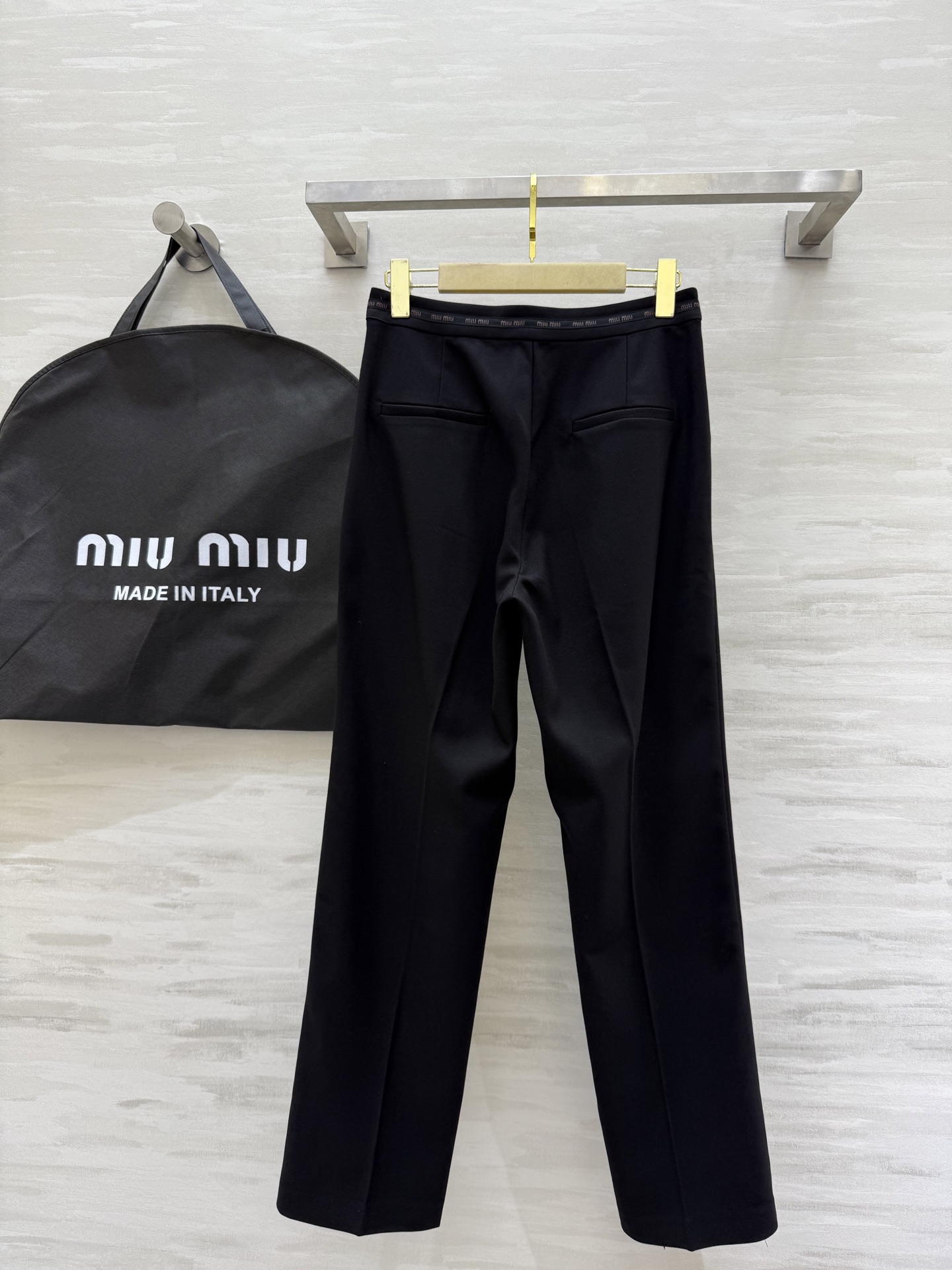 #Miumi♡²⁵西裤 立体剪裁裤型 高品质定制 现货首发size：S/M/L（s码腰围：66，臀围：9