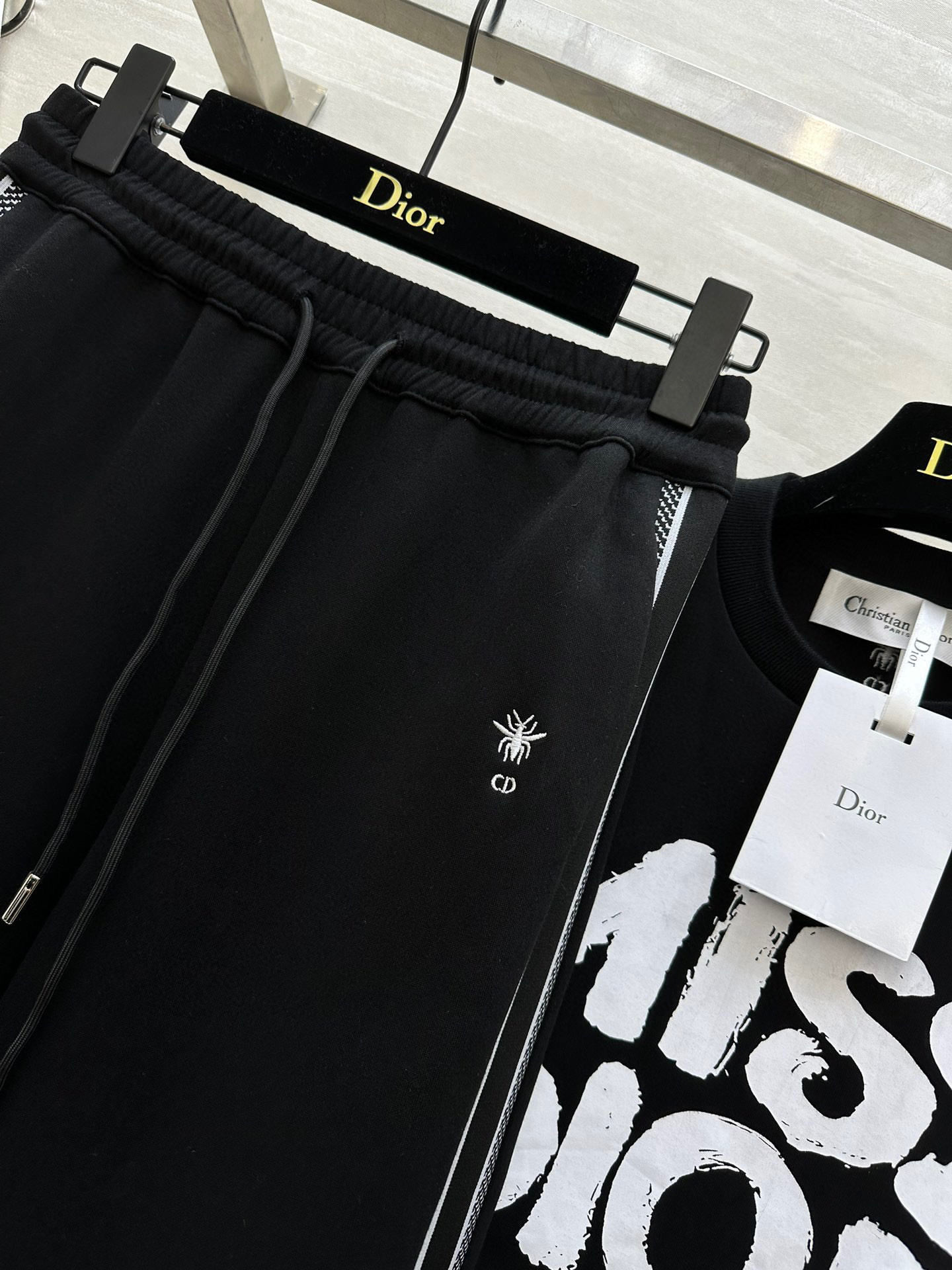 #DIO♡²⁵新品MissDIO·系列标识 印花纯棉运动风套装 进口Baby棉面料柔软细腻质感超赞 定位