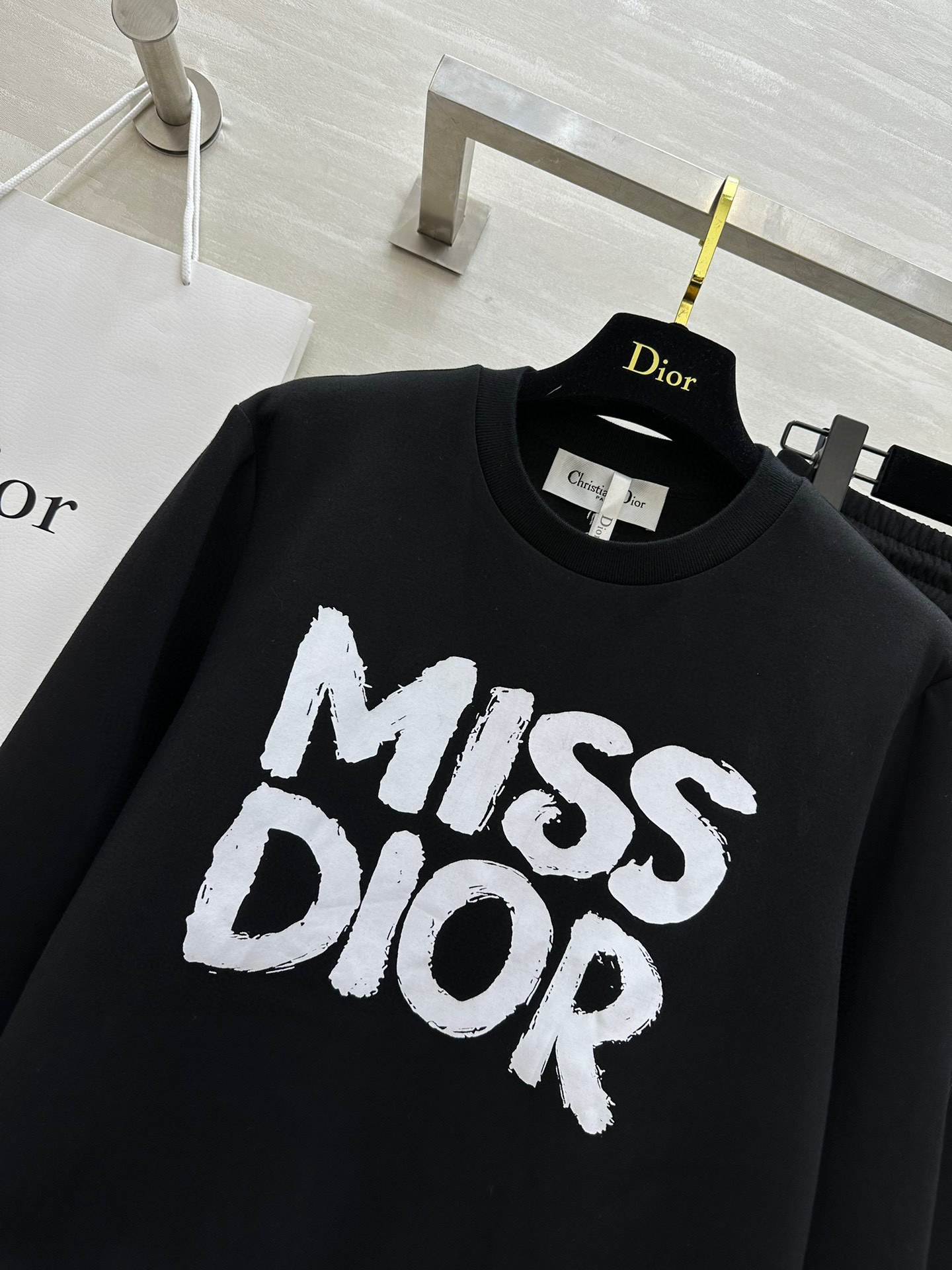 #DIO♡²⁵新品MissDIO·系列标识 印花纯棉运动风套装 进口Baby棉面料柔软细腻质感超赞 定位