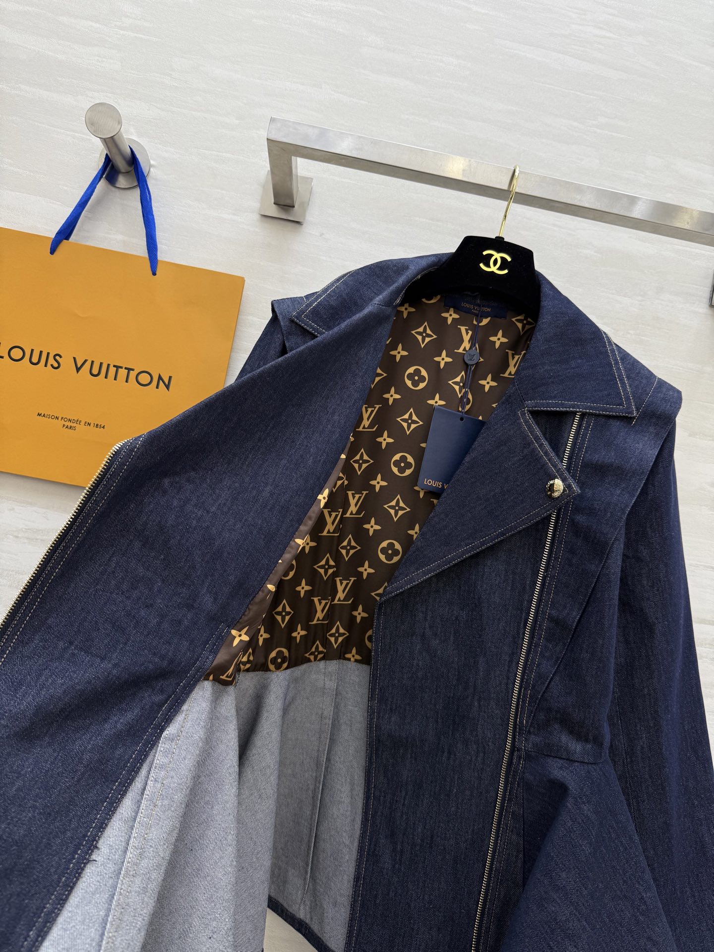 #Lv²⁵春夏新款 荷叶边牛仔外套 进口牛仔洗水 内里老花印花里衬 立体剪裁版型 高品质 现货首发siz