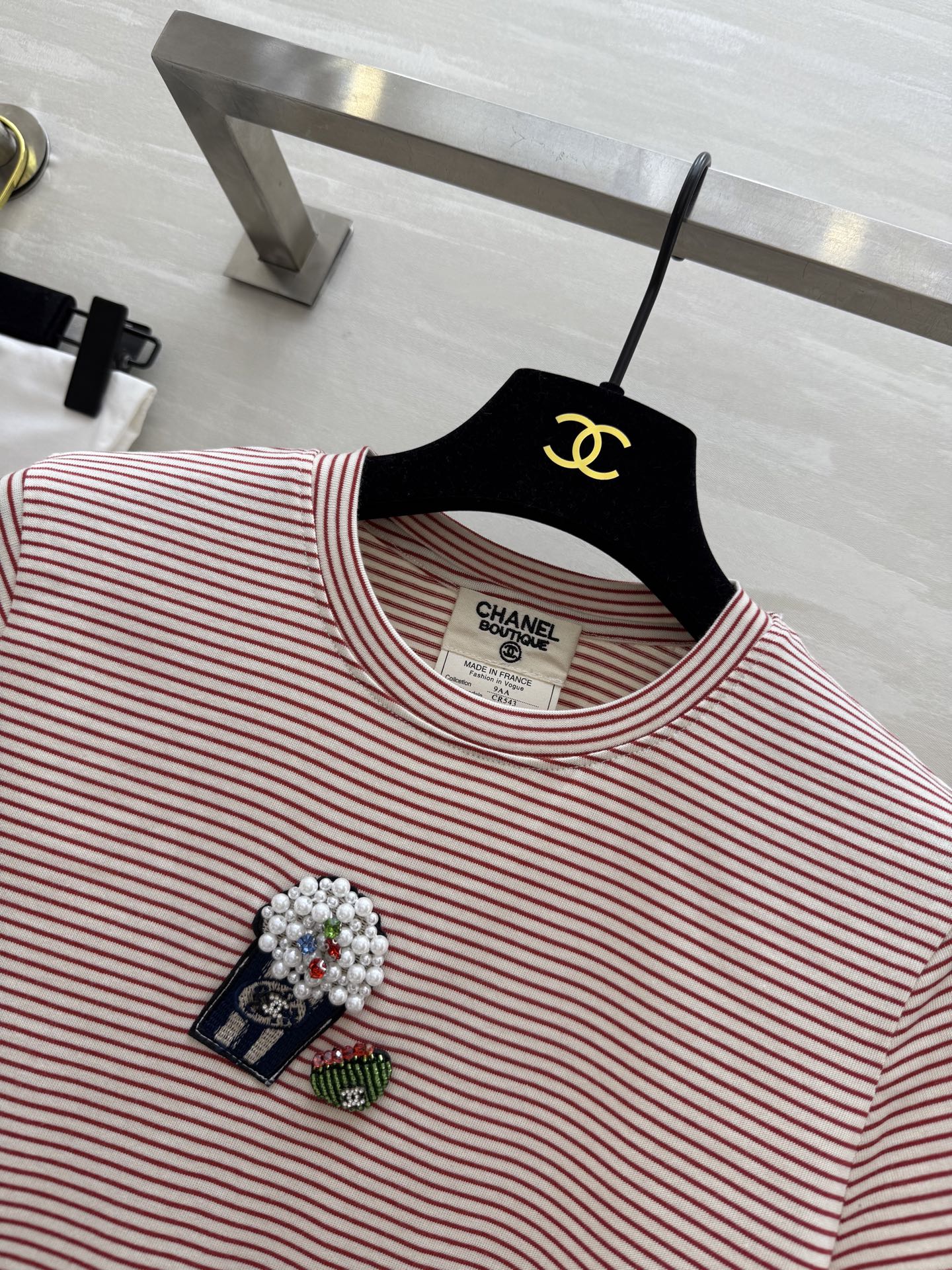 #𝘾𝙃*𝙉𝙀𝙇♡ 𝙫𝙞𝙣𝙩𝙖𝙜𝙚系 爆米花🍿️钉珠Tee  纯手工打造 章仔点缀 小版型 高品质定制 现