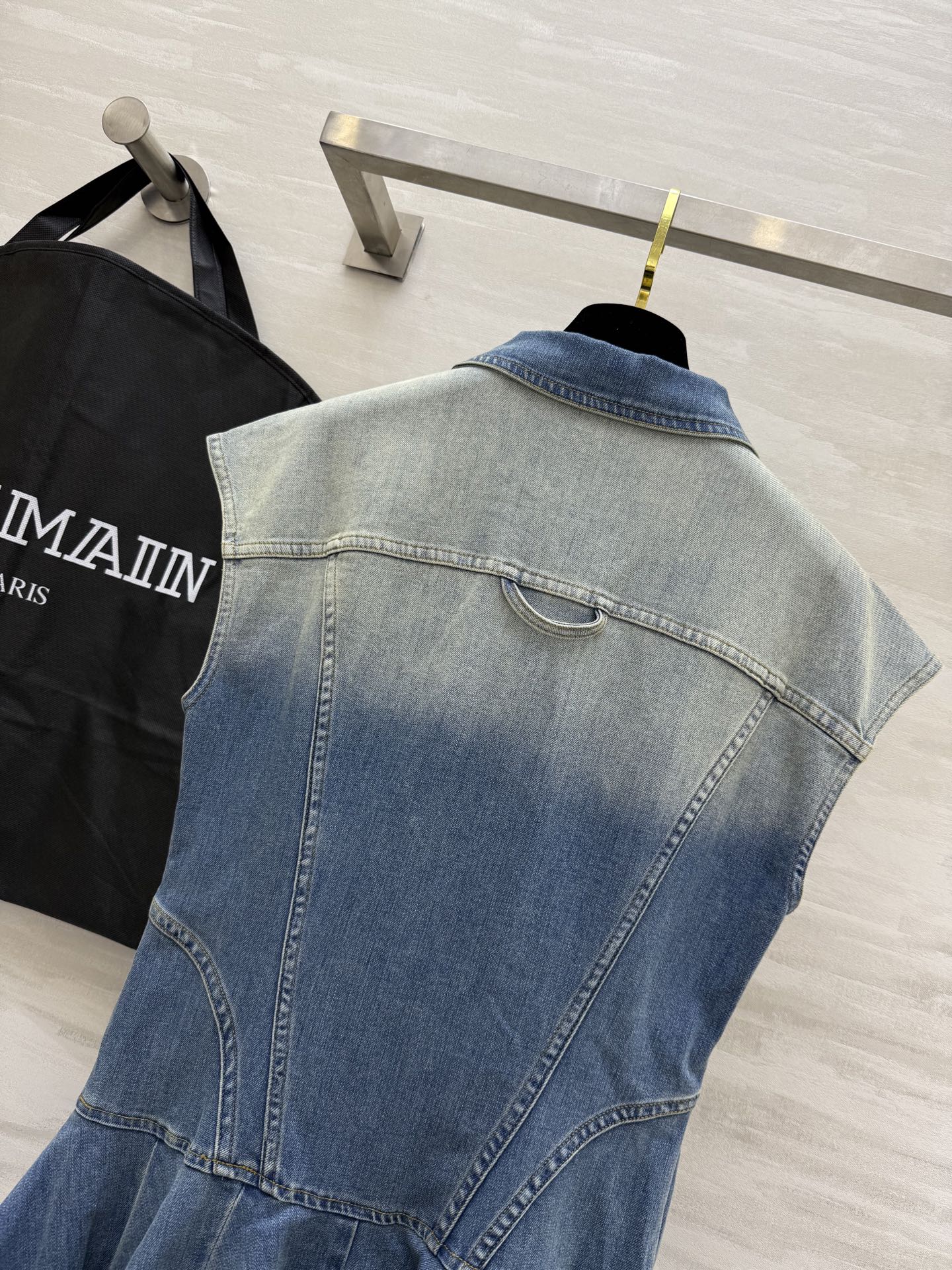 #BALMAI♡²⁵鱼尾摆牛仔连衣裙 重工艺做旧磨白洗水 开模五金纽扣 高品质 现货首发size：S/M