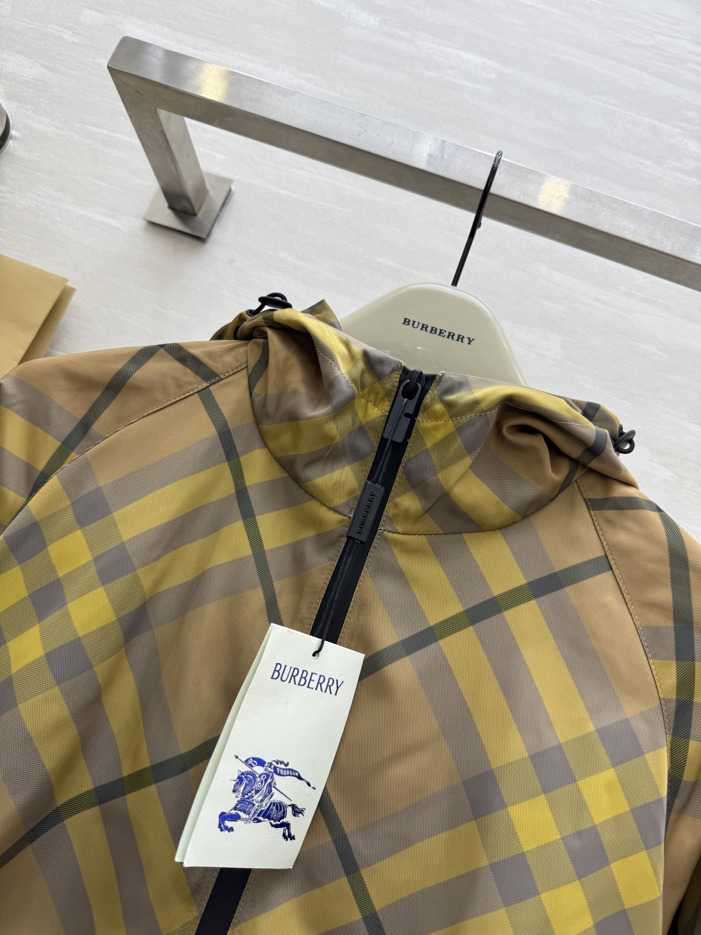 #Burberr♡²⁵夹克连帽短款外套 高品质定制 现货首发size：S/M/L/XL/XXL（s码胸围