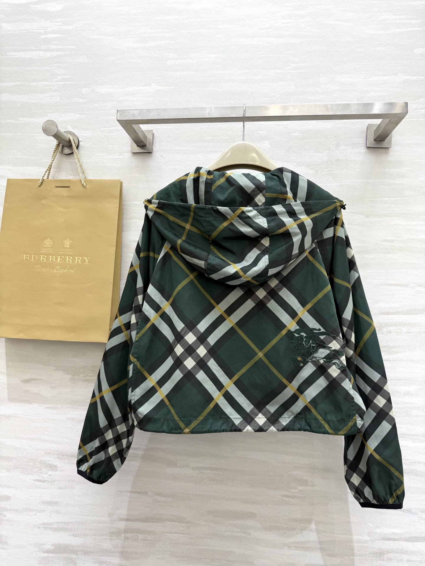 #Burberr♡²⁵夹克连帽短款外套 高品质定制 现货首发size：S/M/L/XL/XXL（s码胸围