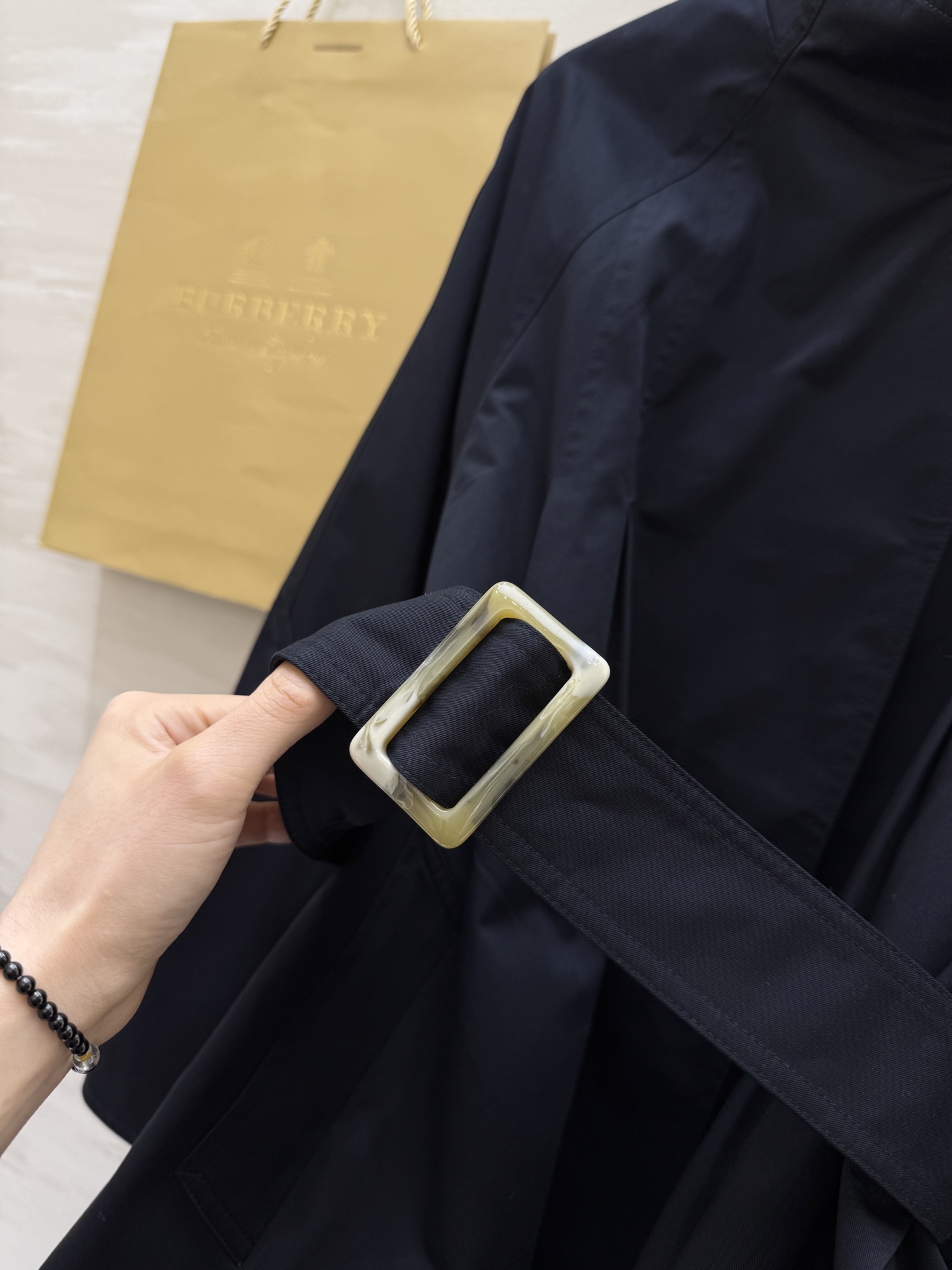 #Burberr♡²⁵一粒扣极简风衣 高品质定制 现货首发size：S/M/L（s码胸围：110，衣长：