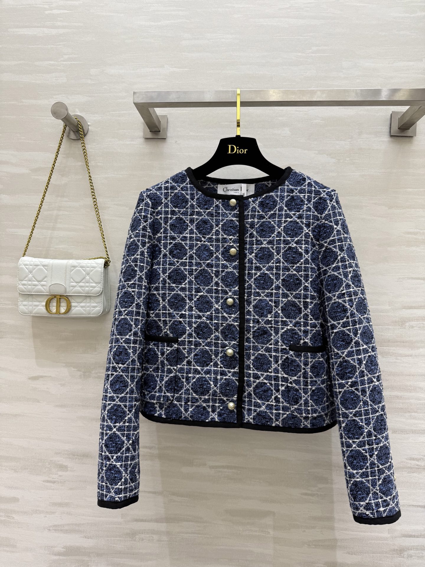 NO:331459,#DIO gold thread embroidered jacket Custom CD pearl buckle Three-dimensional tailoring style High-quality customization Spot first-time size36/38/40/42 (38 size shoulder width 37, bust 96, length 51), Dior, jackets & coats, alexander wang19860909#DIO金线刺绣外套 定制CD珍珠扣 立体剪裁版型 高品质定制 现货首发size36/38/40/42（38码肩宽37,胸围96,衣长51）,,dior,jackets & coats,alexander wang,Women's clothing