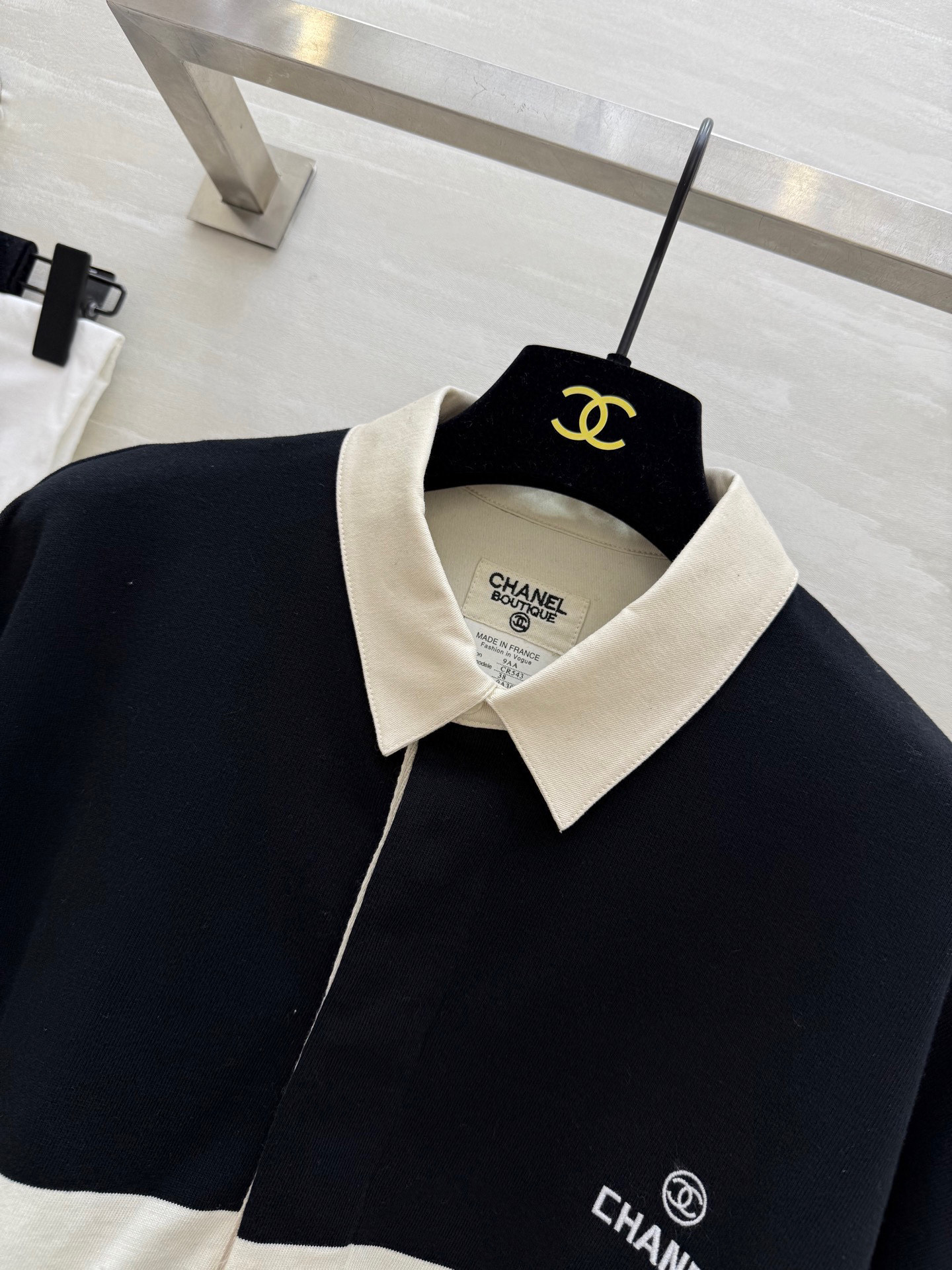 #𝘾𝙃𝙉𝙀𝙇♡ 𝙫𝙞𝙣𝙩𝙖𝙜𝙚系 学院风撞色Polo衫 原标logo刺绣 宽松版型 男女同款 高品质定制