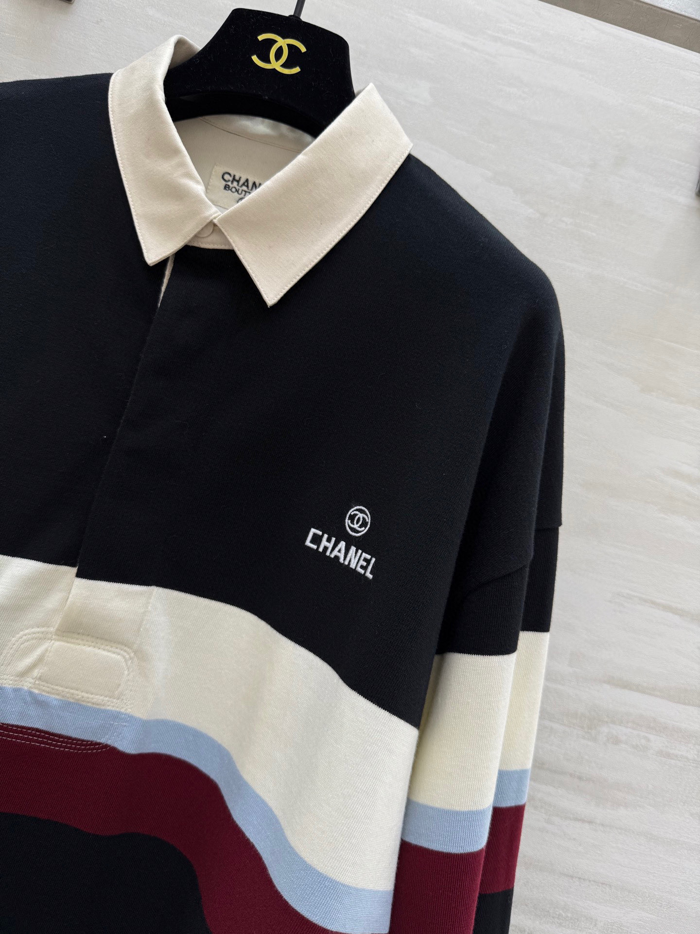 #𝘾𝙃𝙉𝙀𝙇♡ 𝙫𝙞𝙣𝙩𝙖𝙜𝙚系 学院风撞色Polo衫 原标logo刺绣 宽松版型 男女同款 高品质定制
