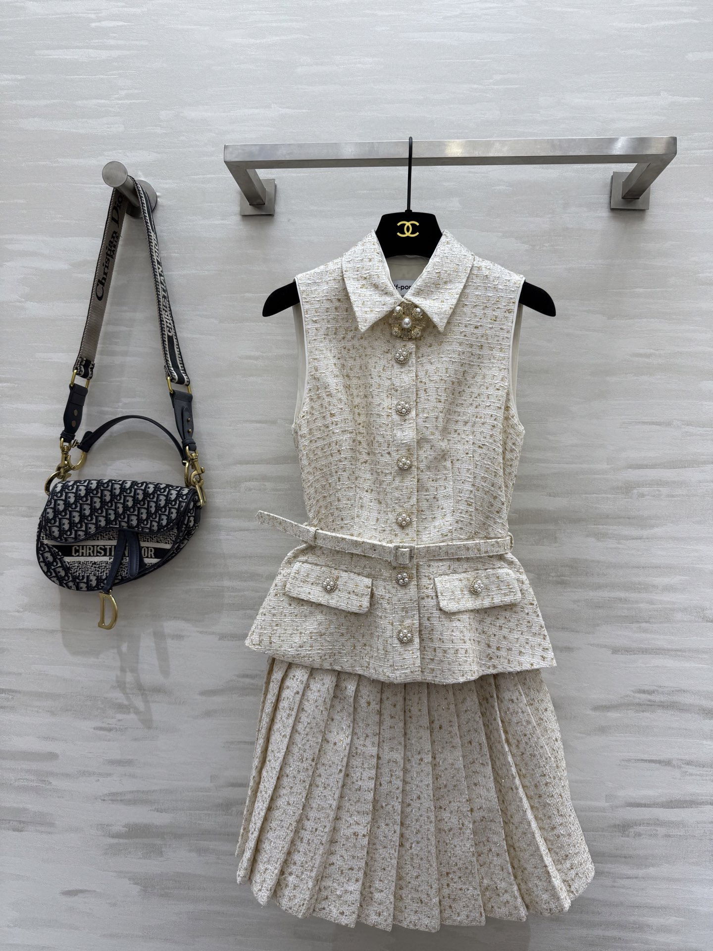 NO:327371,Self-portrai Lulux sequin dress Fake 2-piece design The sequin fabric looks so good under the light!  Original development High quality Spot first-time size4/6/8/10/12/14,,skirts,alexander wang19860909self-portrai卢勒克斯亮片连衣裙 假2件设计 亮片面料在灯光下真的太好看了！原版开发 高品质 现货首发size4/6/8/10/12/14,,skirts,alexander wang,Women's clothing